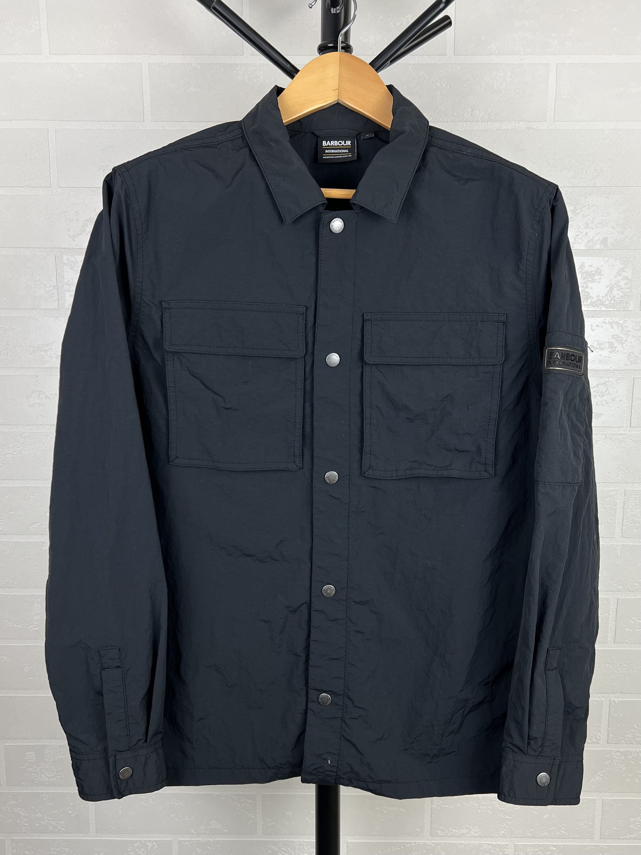 Barbour BARBOUR INTERNATIONAL Jacket Overshirt Pocket Logo Navy Mens Size US M / EU 48-50 / 2 - 1 Thumbnail