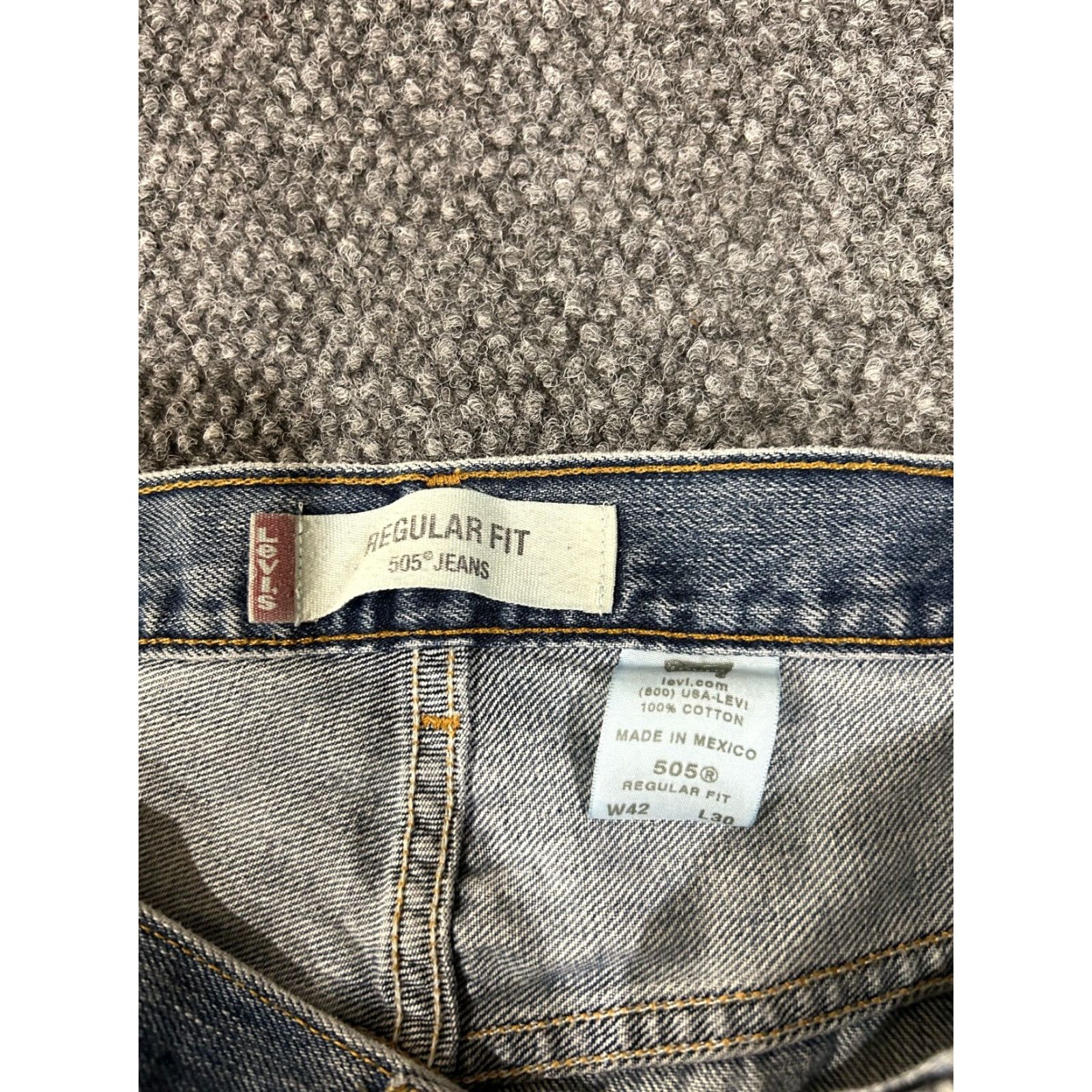 Levi's Levi's 505 Jeans Mens 42x30 Blue Denim Regular Fit Classic Vintage Retro 5-Pocket Zipper Logo Measuring 42 in Waist Inseam 30 in Cotton Denim Size US 42 / EU 58 - 6 Thumbnail