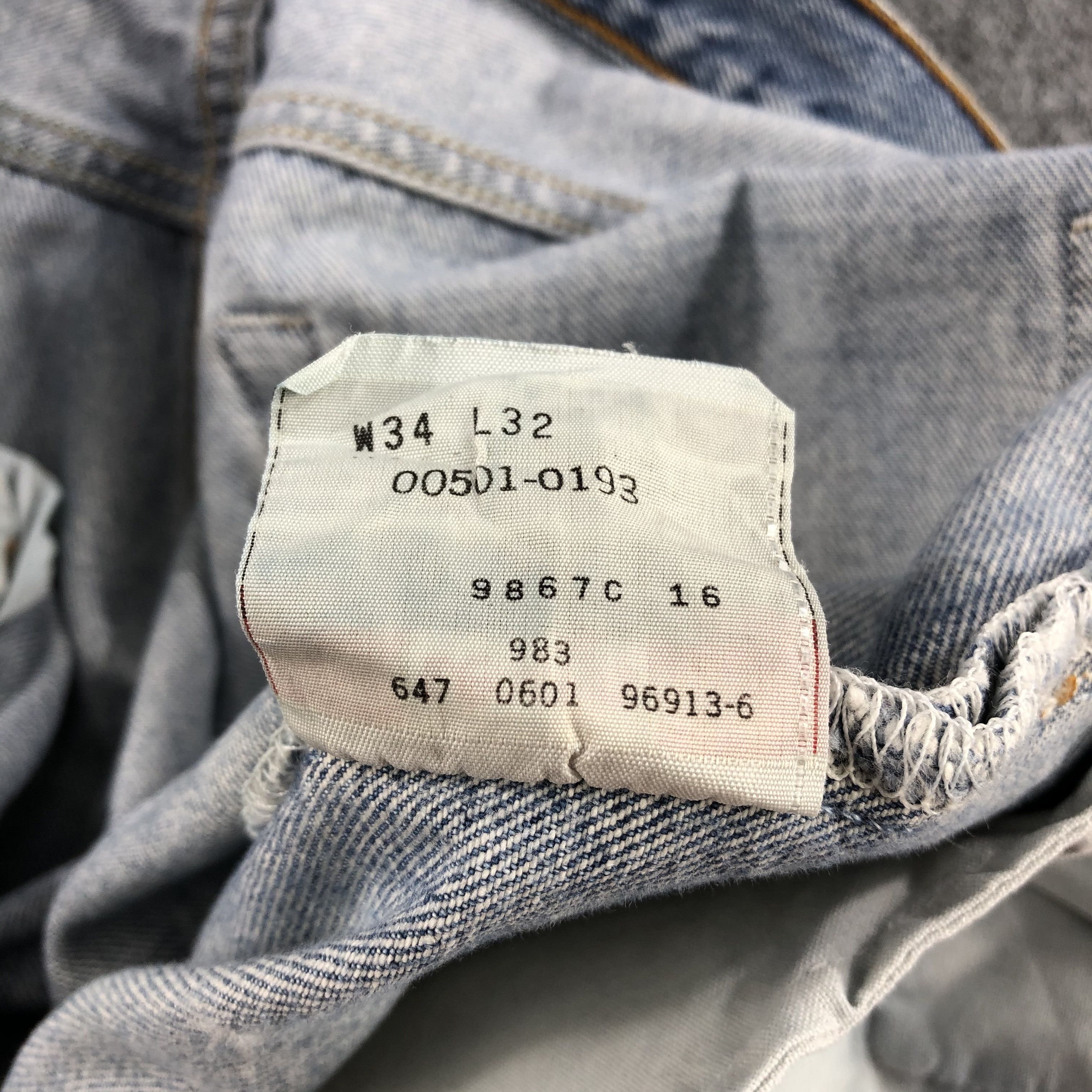 Levi's 90s Vintage Light Wash Levis 501 Jeans-J1998 Size US 26 / EU 42 - 11 Thumbnail