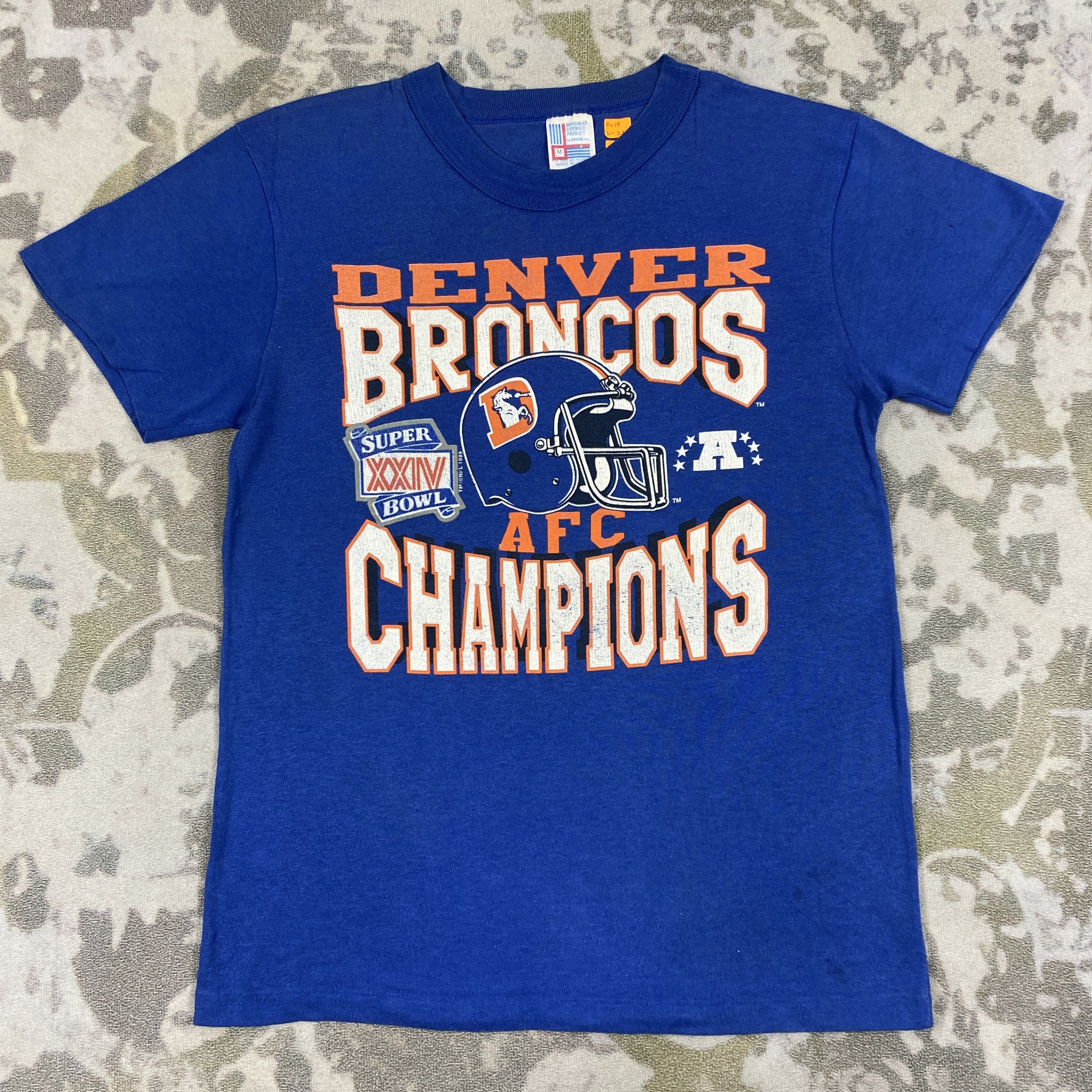 Vintage 80s Denver Broncos T-shirt Large fits Medium Champion NFL Football