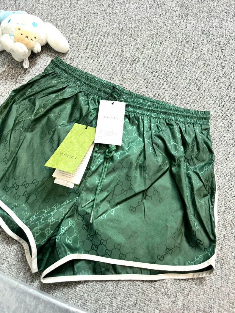 Gucci GucciGreen double G dark pattern full logo bullet shorts 25 Size US 30 / EU 46 - 2 Thumbnail