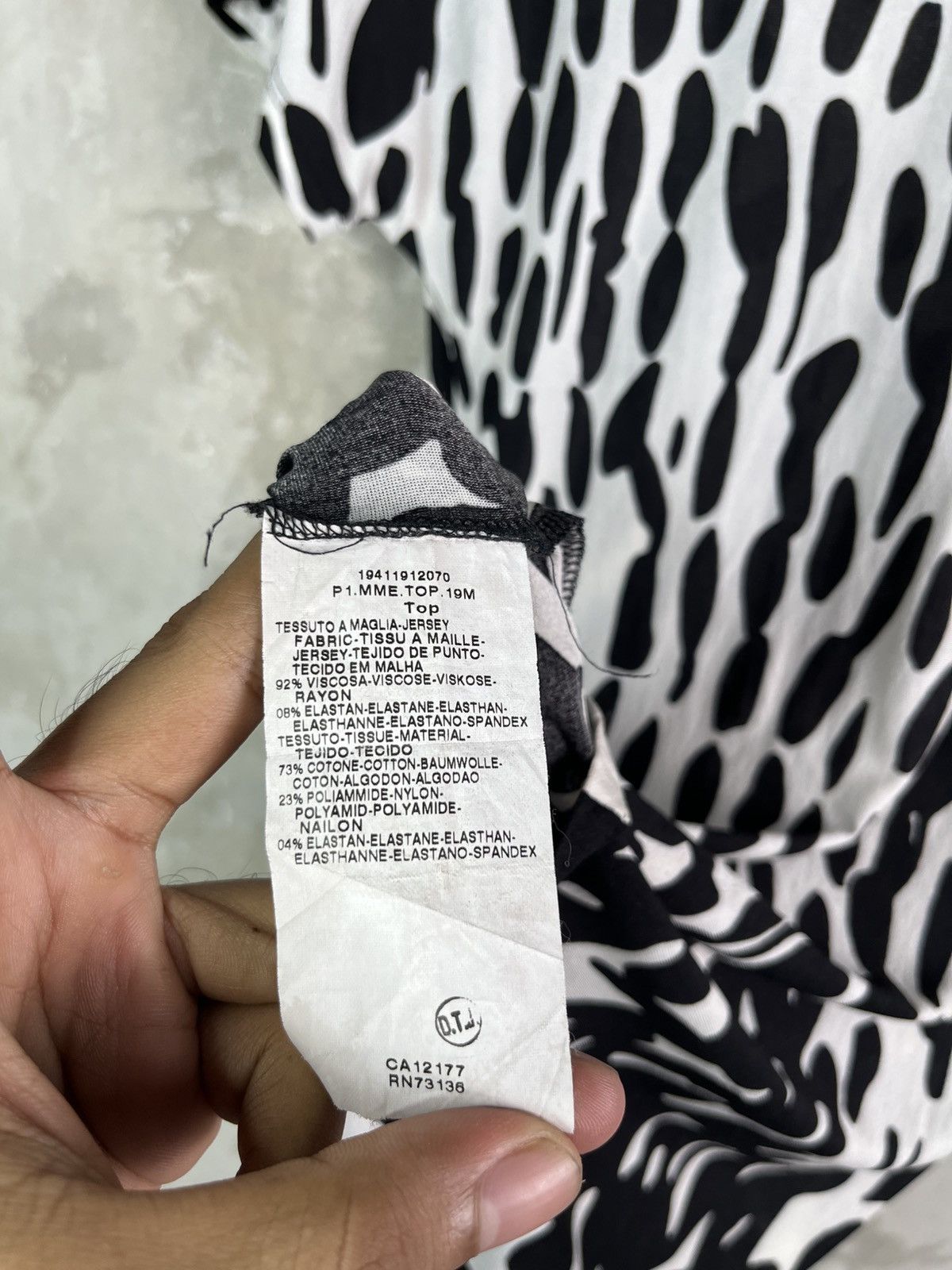 Max Mara Max Mara Wrap Silk Luxury Blouse Animal Pattern Size S / US 4 / IT 40 - 7 Thumbnail
