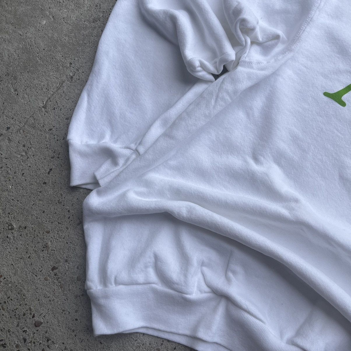 Apple × Vintage Apple Rainbow Vintage 90s Spellout Crewneck Sweatshirt Size US XL / EU 56 / 4 - 4 Thumbnail