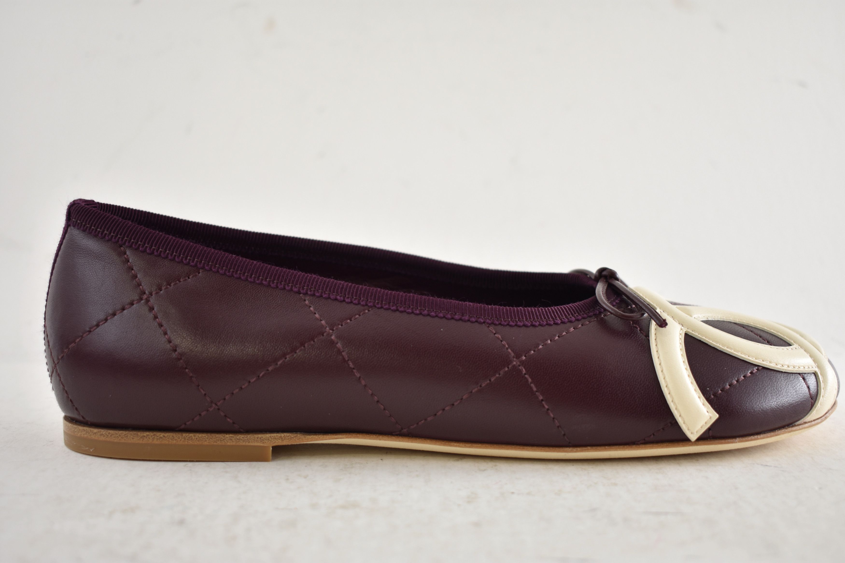 Chanel 26M Coco Beach Cambon Burgundy CC Ballet Ballerina Flat 37.5 Size US 7.5 / IT 37.5 - 3 Thumbnail