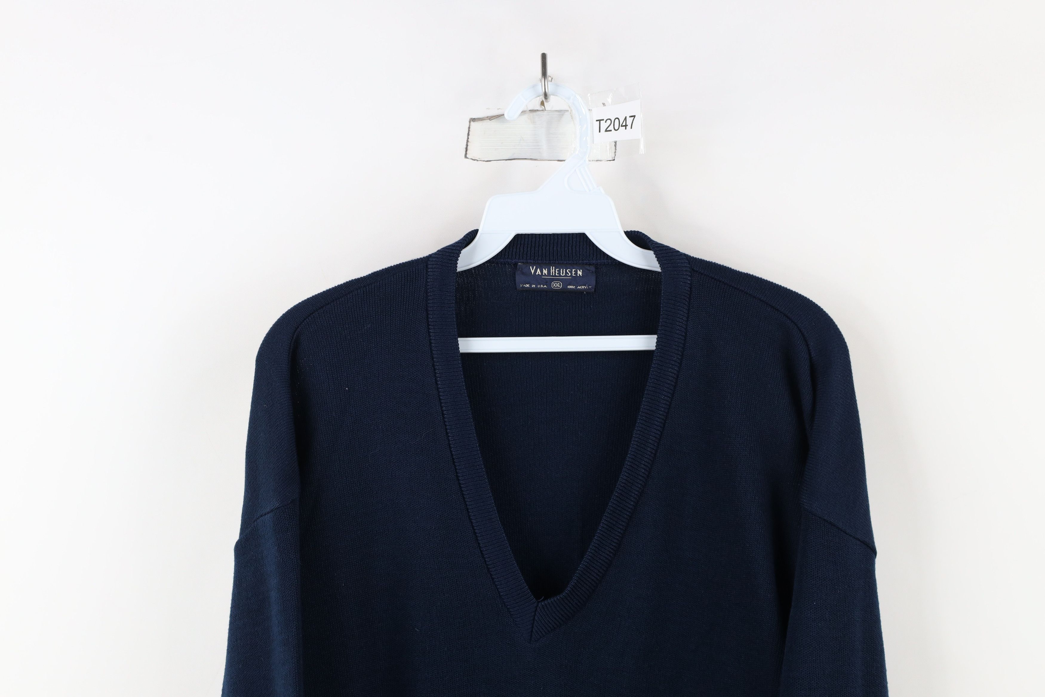 Vintage Vintage 90s Streetwear Lightweight Knit V-Neck Sweater USA Size US XXL / EU 58 / 5 - 2 Thumbnail