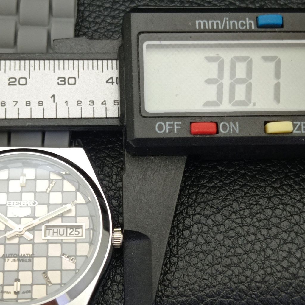 Seiko REFURBISHED VINTAGE SEIKO 5 AUTO JAPAN MENS WATCH a440216 Size 38 - 6 Thumbnail