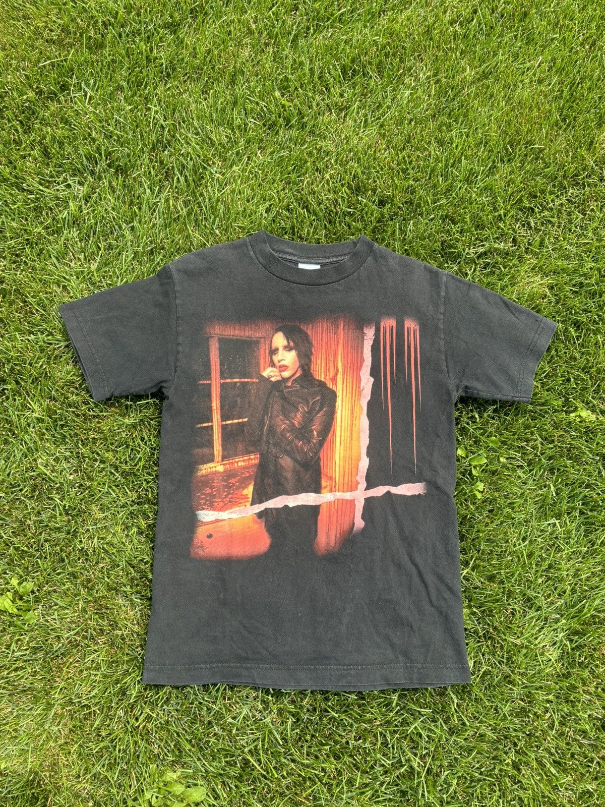 Band Tees Vintage Marilyn Manson “Eat Me Drink Me” Tour Tee Size US S / EU 44-46 / 1 - 1 Thumbnail