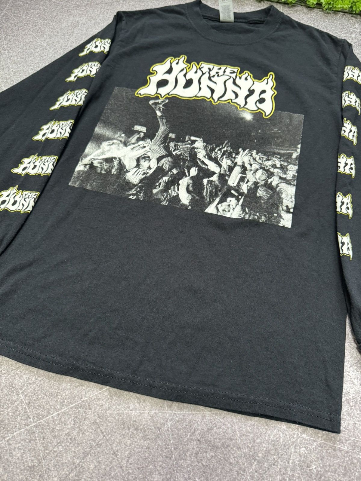 Band Tees The Hunna 2023 Europe tour Long Sleeve band shirt Size US S / EU 44-46 / 1 - 4 Thumbnail
