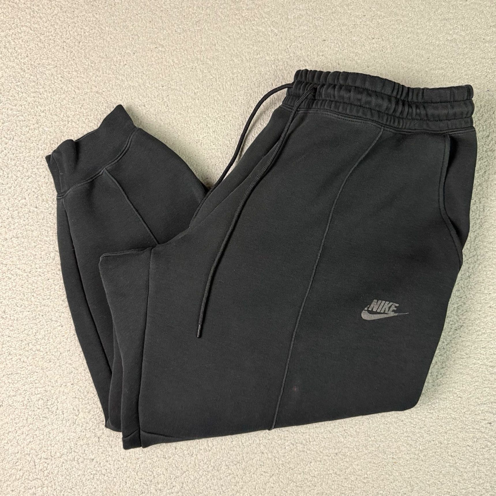 Nike VINTAGE Nike Tech Sweatpants Womens 1X Black Joggers FB8332 Pocket Drawstring Casual BLK Size 40" / US 18 - 2 Thumbnail