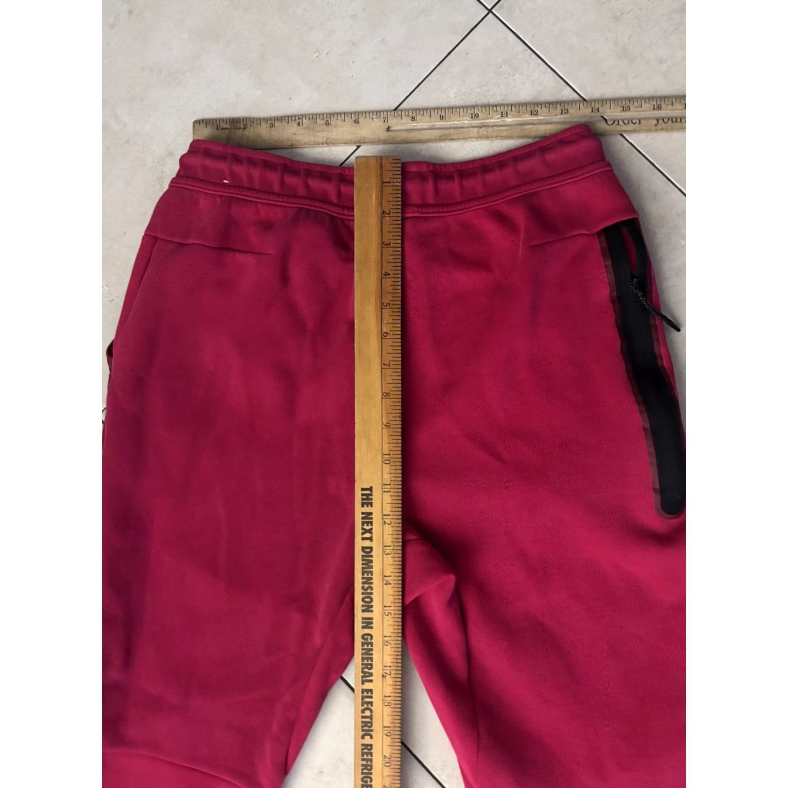 Nike Nike Sportswear Tech Fleece Joggers Mens M Red Swoosh Elastic Waist Casual Activewear 8/10 Vinyl Inseam 24in 32in Pattern Solid Logo 6321 Size US 31 - 6 Thumbnail