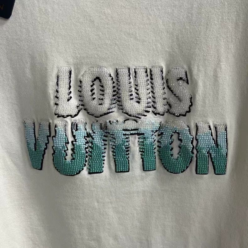Louis Vuitton Louis Vuitton White beaded monogrammed embroidered casual Size US L / EU 52-54 / 3 - 3 Thumbnail