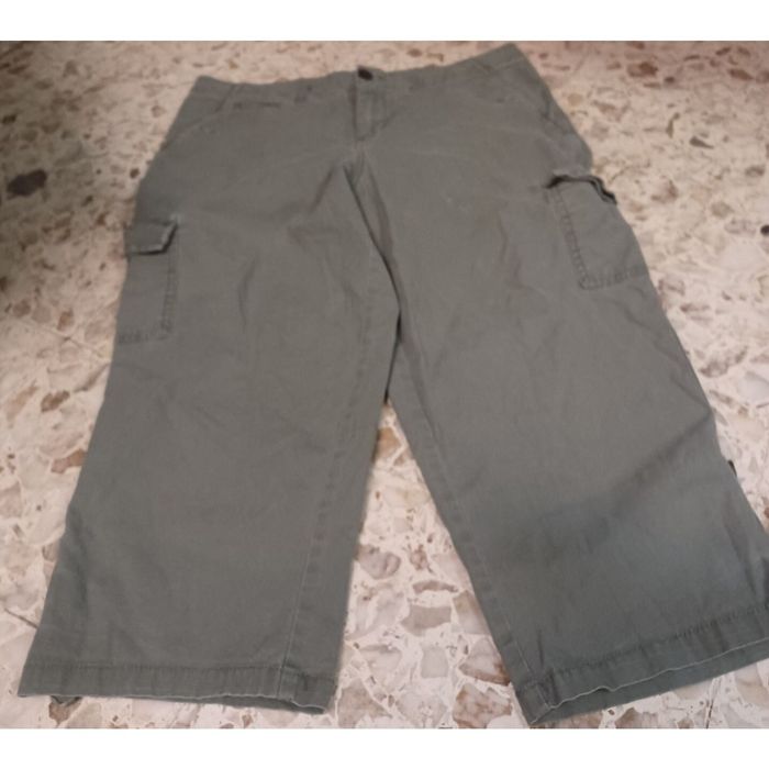 Sonoma Sonoma Women's Cargo capris Pants SZ 12 Army Green