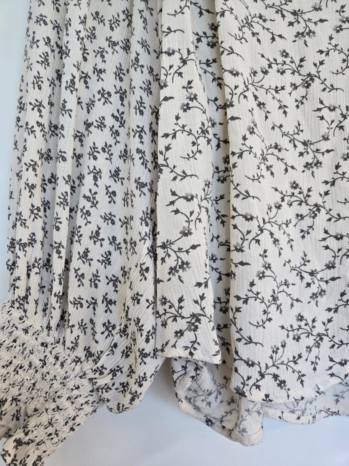 Rails Rails Cropped Floral Print Button Up Blouse Size S / US 4 / IT 40 - 2 Thumbnail