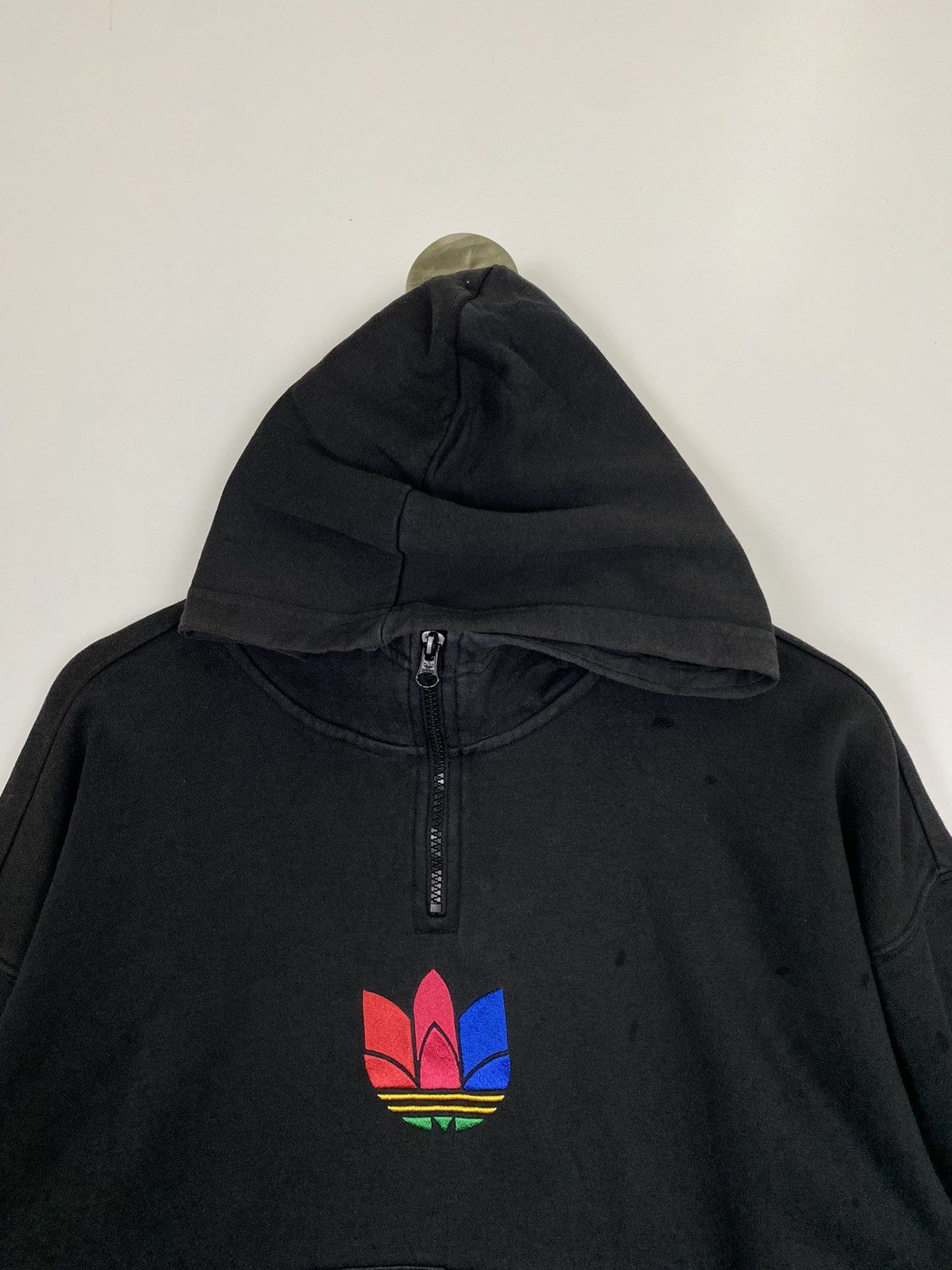 Adidas × Vintage Rare Vintage Adidas Centre Logo Hoodies Size US M / EU 48-50 / 2 - 3 Thumbnail