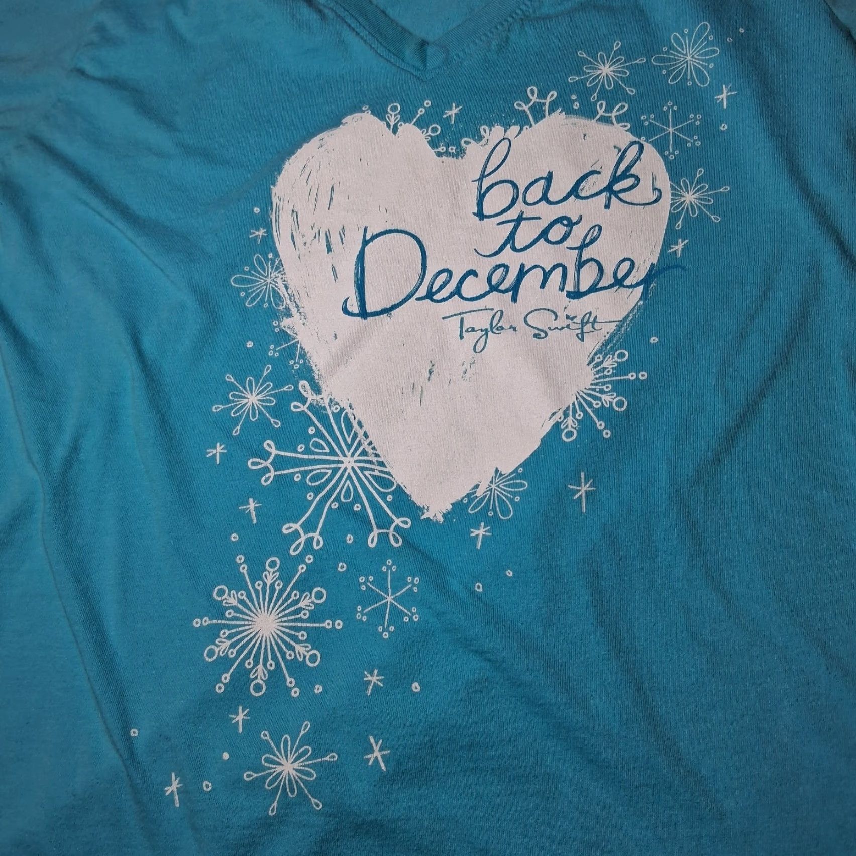 Vintage Taylor Swift Shirt Women Small Back To December Blue V-Neck Heart Graphic READ T-Shirt Casual Womens Size S / US 4 / IT 40 - 5 Thumbnail
