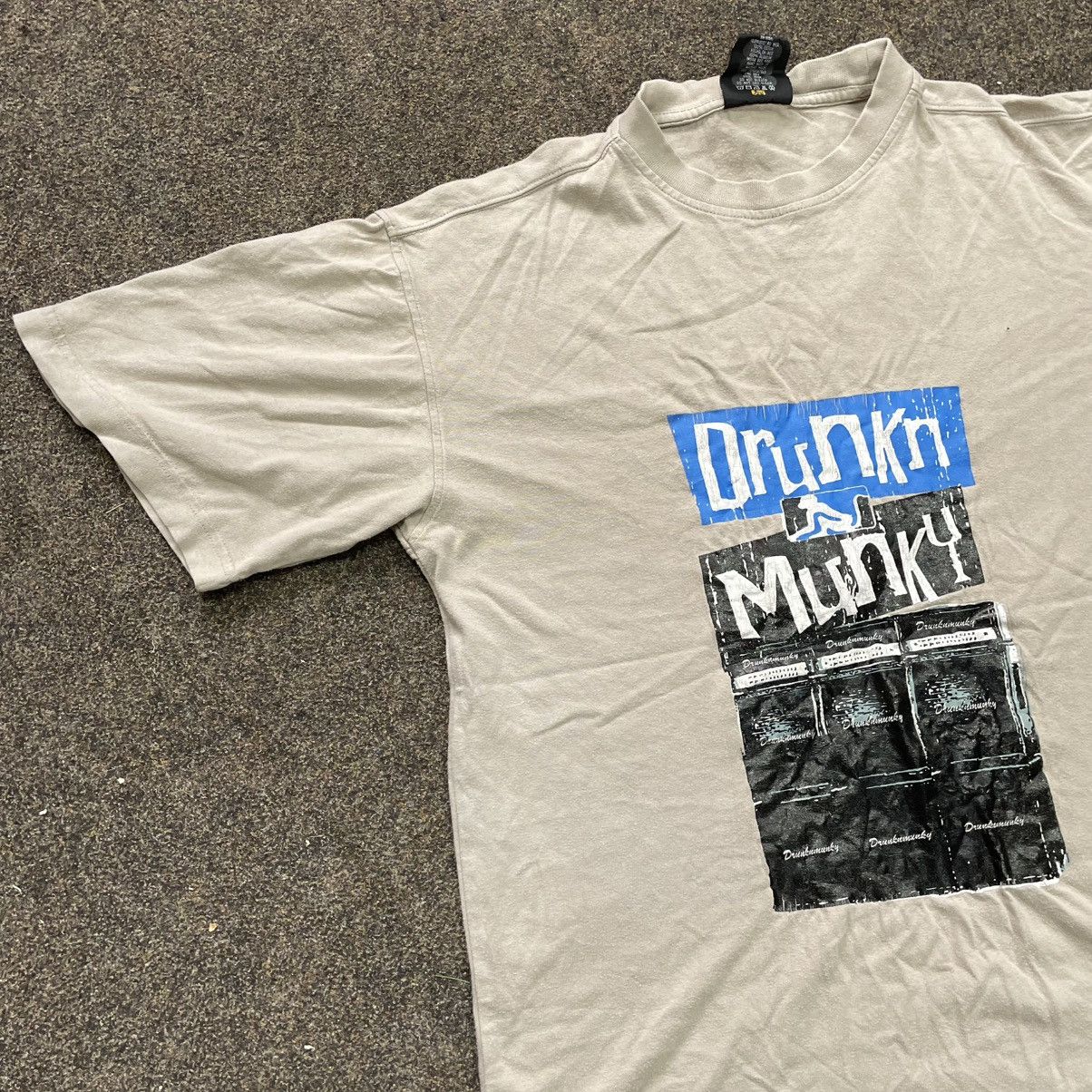 Vintage Vintage 90s Drunk Monkey Graphic Tee Sun Faded Skate Baggy M Size US M / EU 48-50 / 2 - 3 Thumbnail