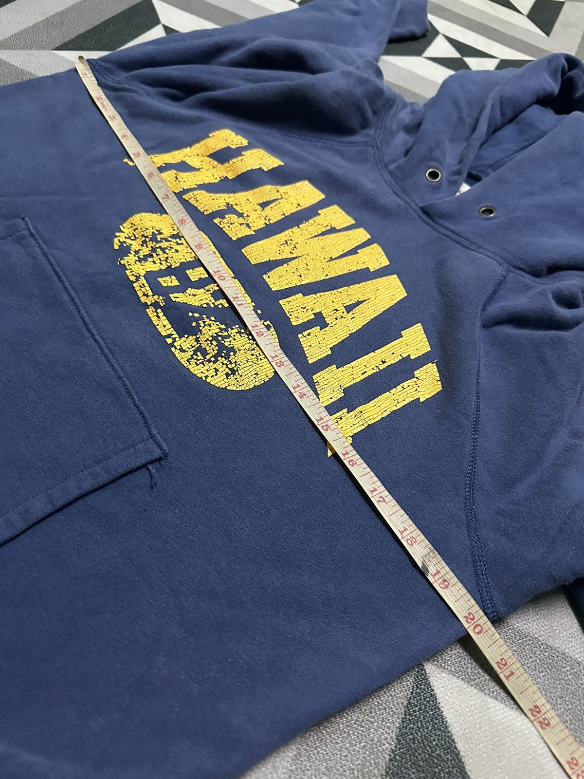 Champion Vintage Champion Hawaii pullover hoodie Size US M / EU 48-50 / 2 - 8 Thumbnail