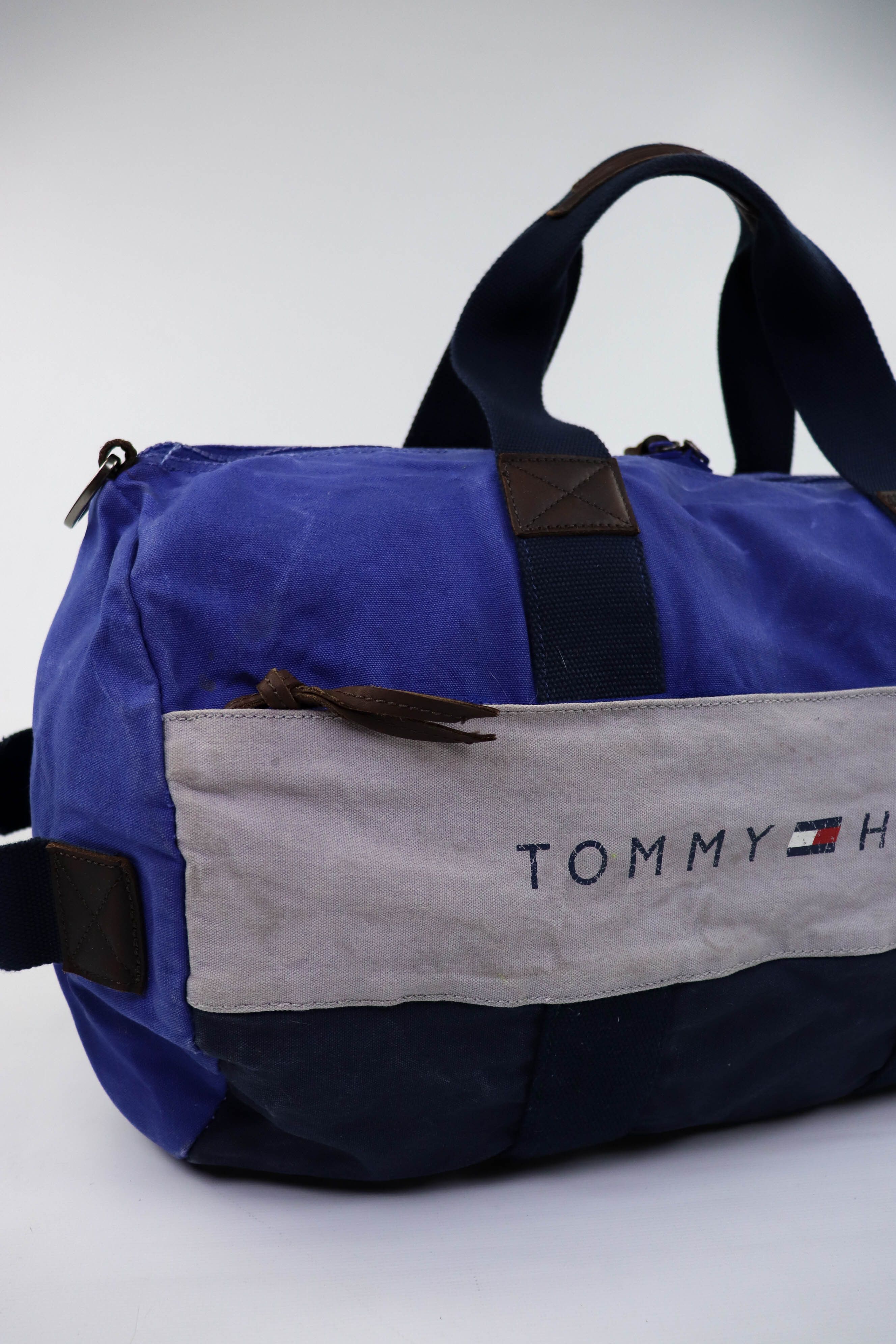 Tommy Hilfiger Tommy Hilfiger Sun Faded Blue/Navy/Gray Canvas Duffle Bag Size ONE SIZE - 9 Thumbnail