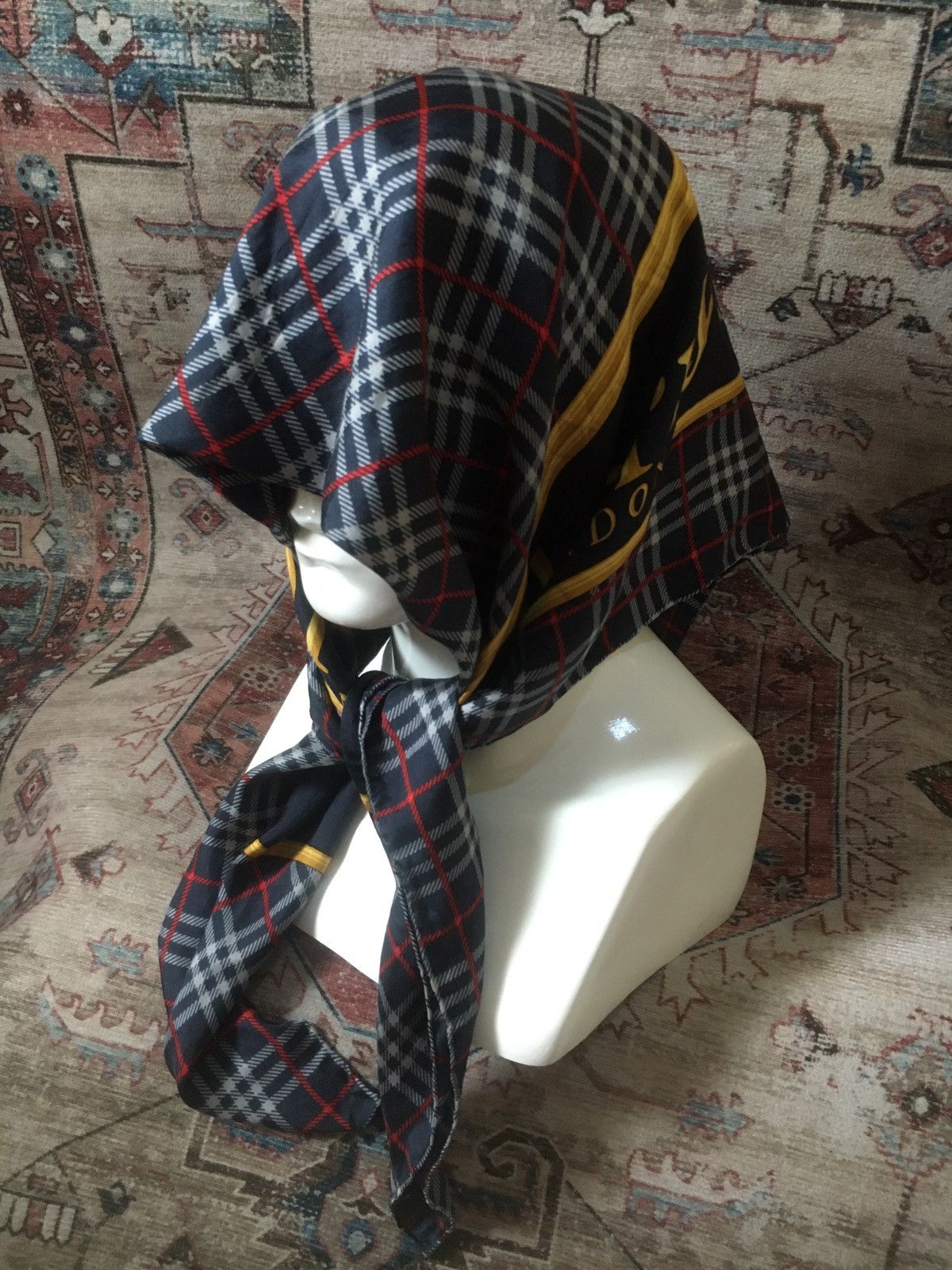 Burberry Burberrys Silk Scarf Size ONE SIZE - 4 Thumbnail