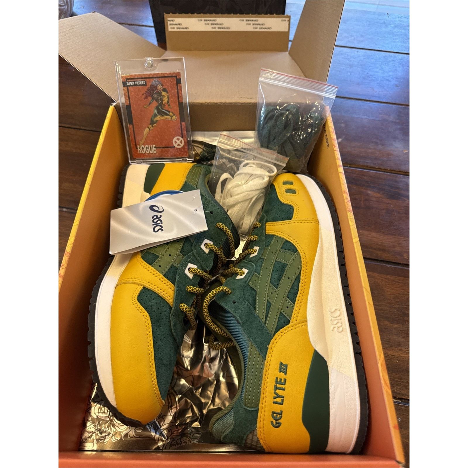 Asics Kith marvel Rogue Series 1 Box Set With Trading Card NEW, Size US 8.5 / EU 41-42 - 16 Thumbnail