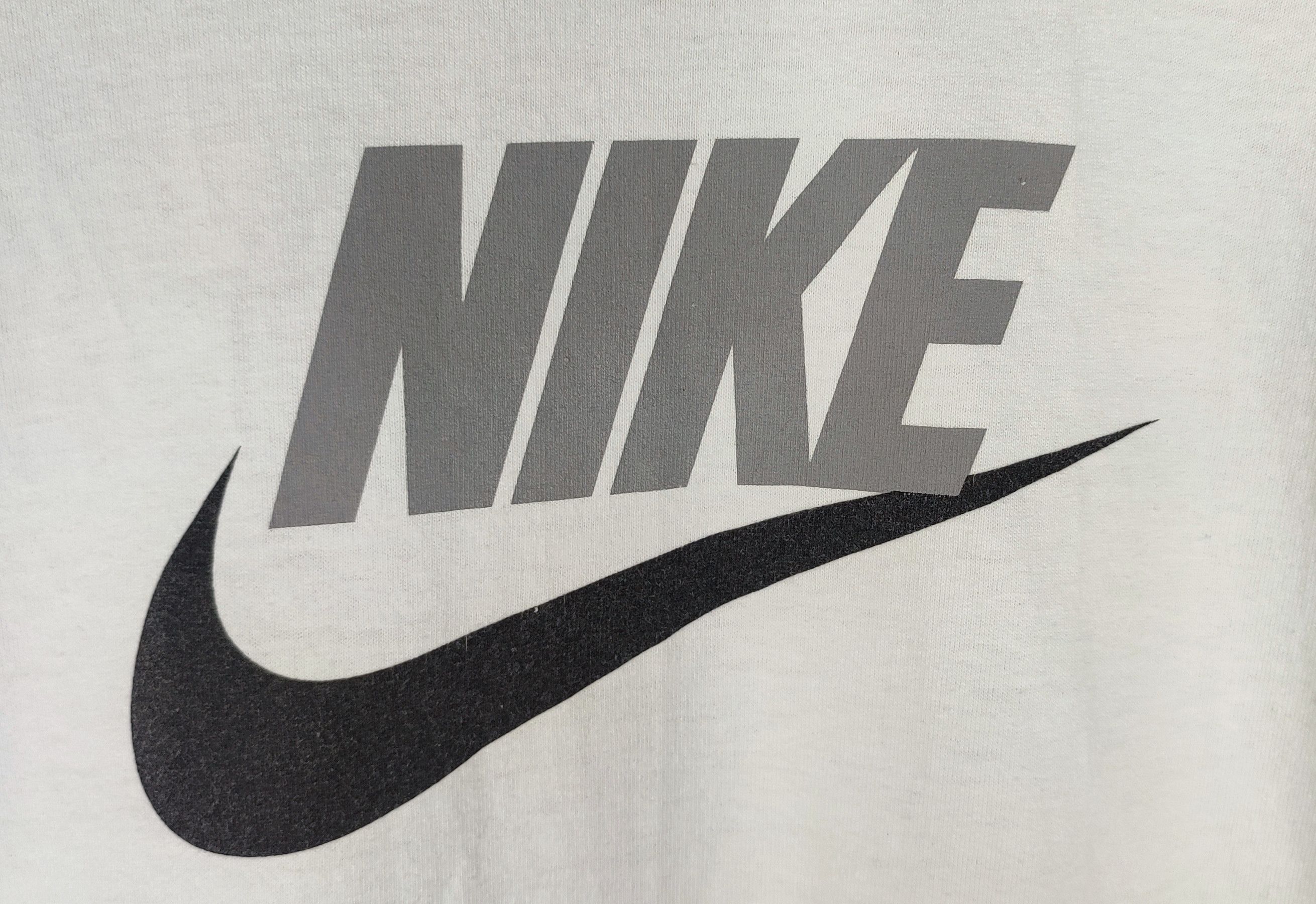 Nike 🔥 Vintage Nike Big Logo T-shirt 90's Size US XL / EU 56 / 4 - 4 Thumbnail