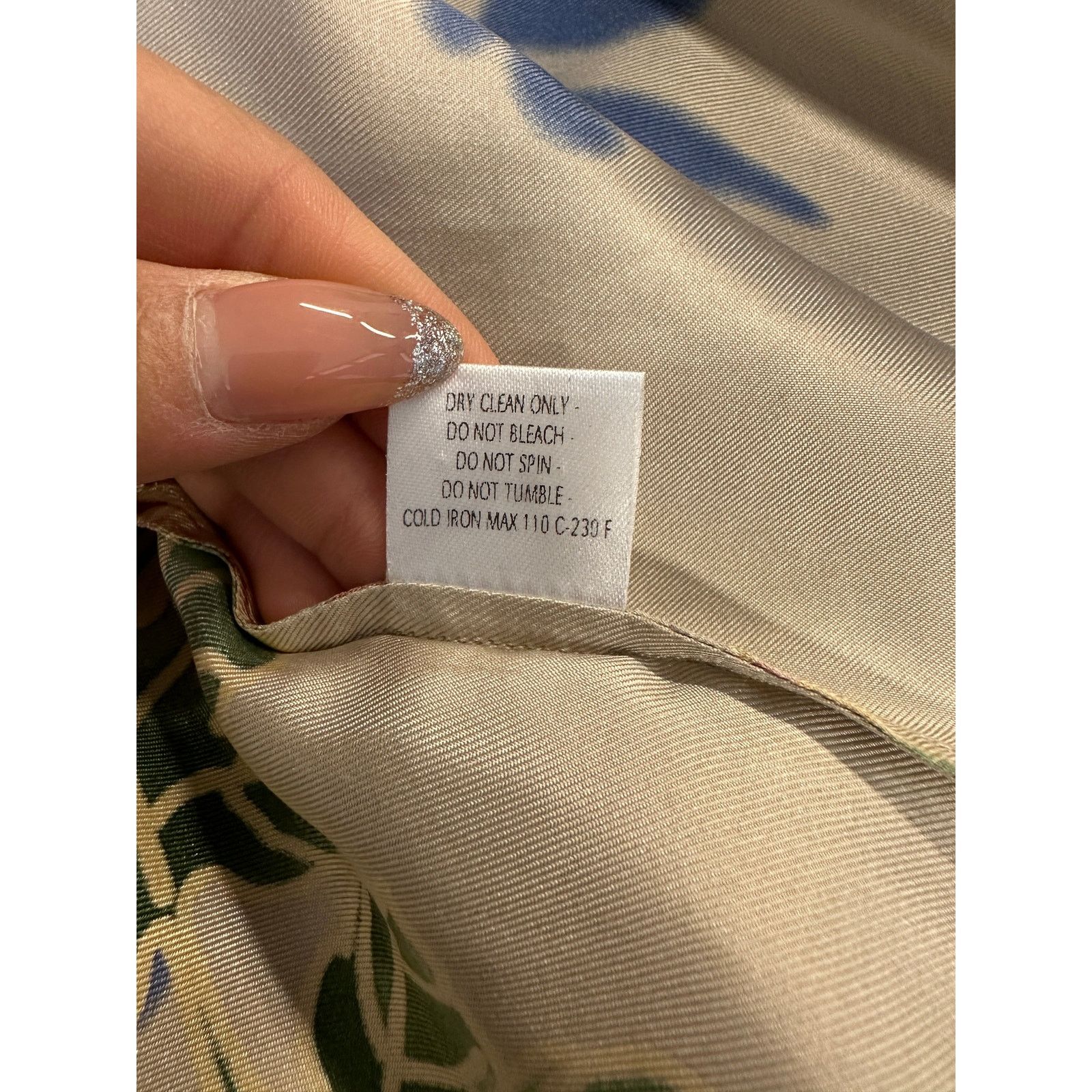 Gucci SS2001 Gucci by Tom Ford Chrysanthemum silk shirt Size M / US 6-8 / IT 42-44 - 8 Thumbnail