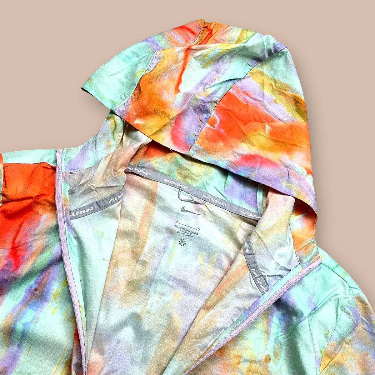 Nike Nike WMNS Lightweight Running Jacket Size US S / EU 44-46 / 1 - 9 Thumbnail