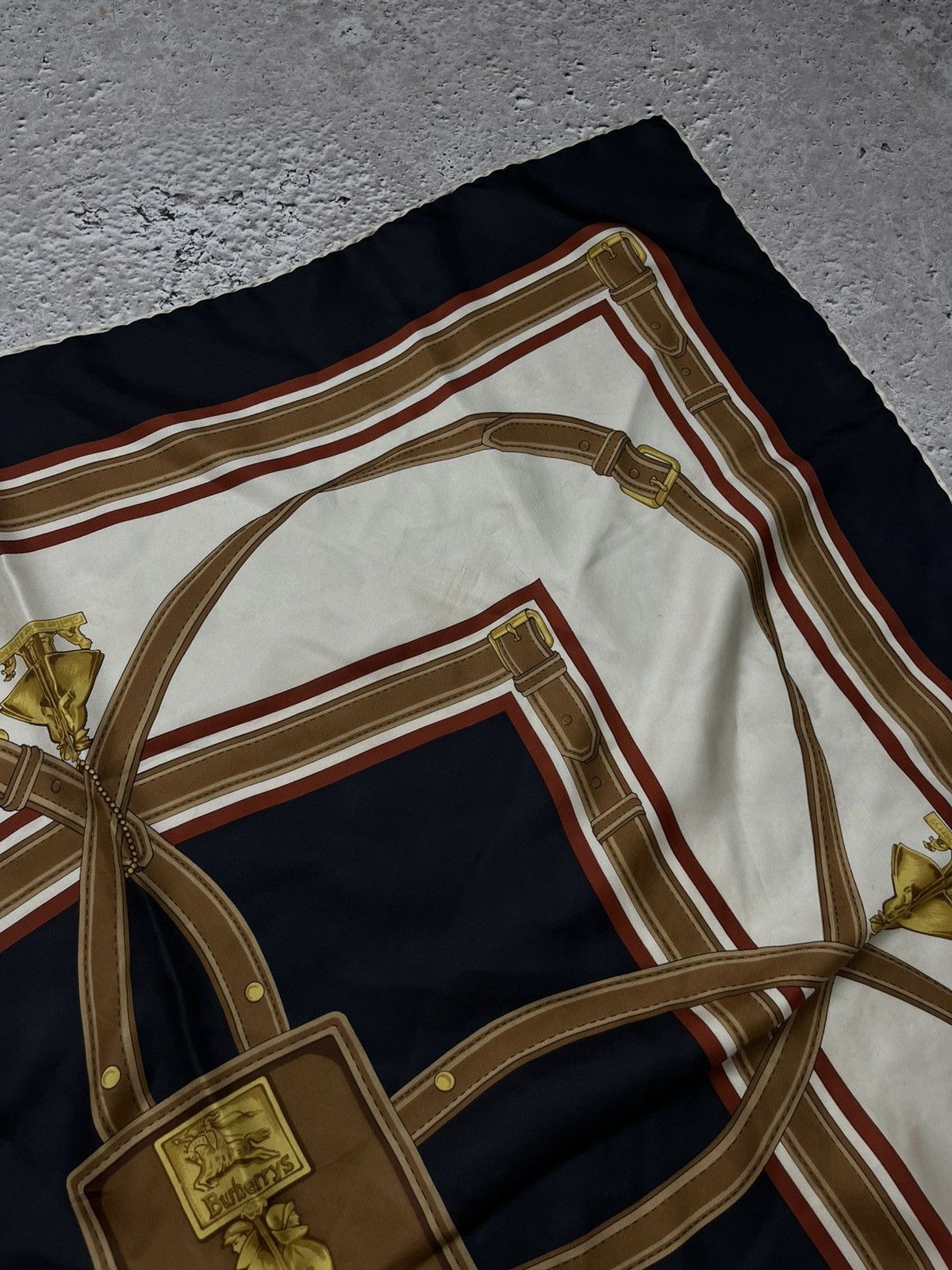Burberry Vintage Burberry Silk Scarf Equestrian Belt Chain Pattern Size ONE SIZE - 11 Thumbnail