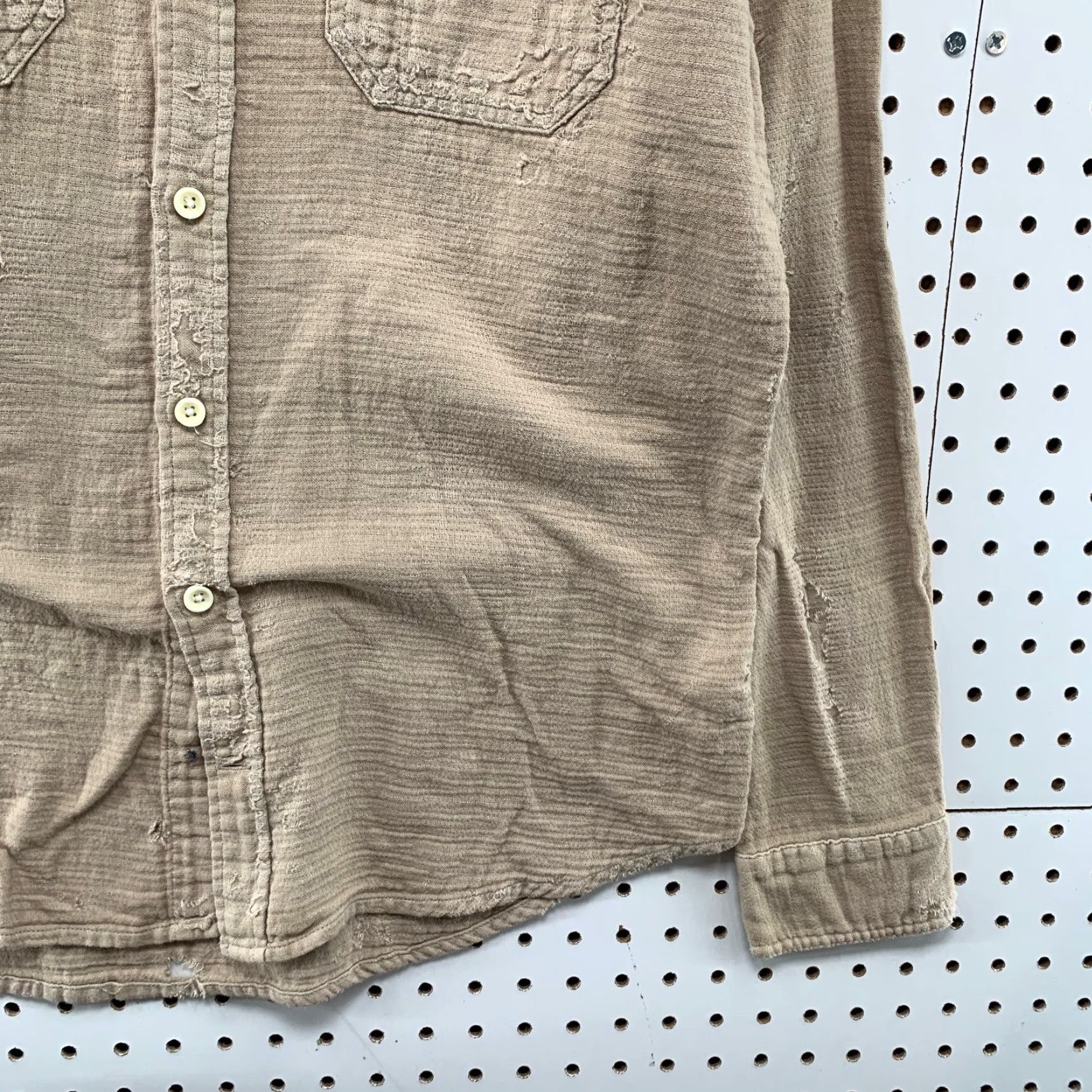 Taylor Stitch Taylor Stitch Button Shirt Mens Large Beige Long Sleeve Distressed Button-Up Shirt Size US L / EU 52-54 / 3 - 5 Thumbnail
