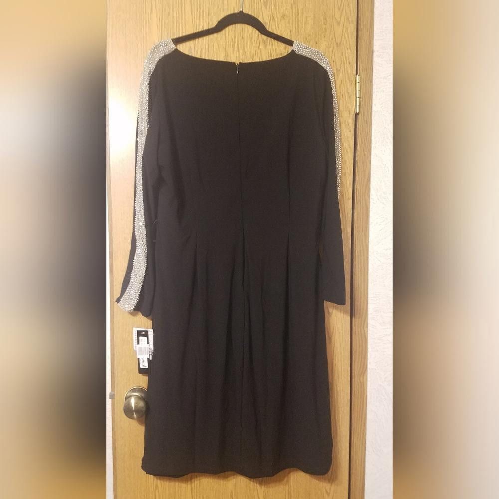 Designer NWT Xscape Dress Size 14W Size XL / US 12-14 / IT 48-50 - 2 Thumbnail