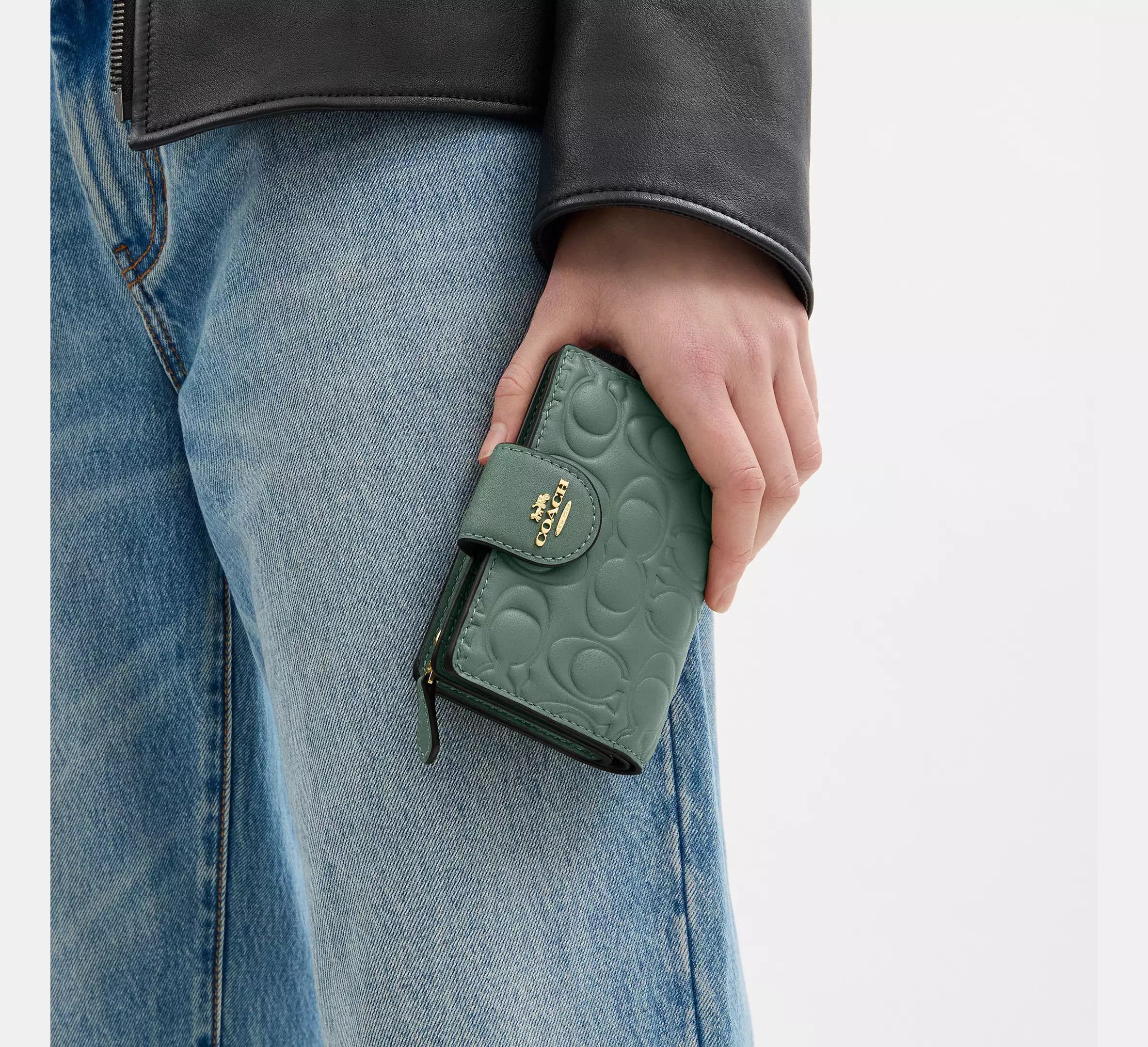 Coach Medium Corner Zip Wallet In Signature Leather CZ341 Size ONE SIZE - 8 Thumbnail