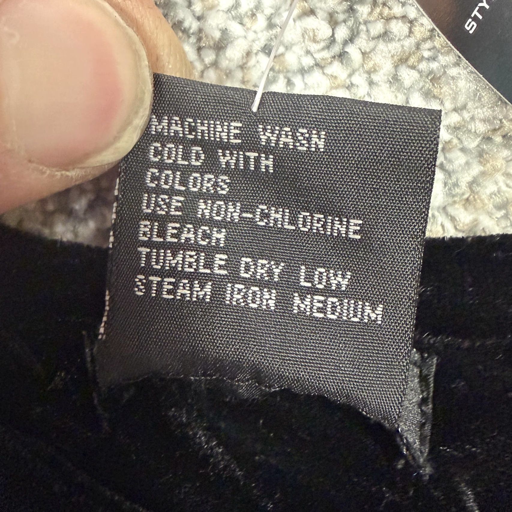 Vintage VINTAGE Hartman Studio Tank Top Women S Black Silk-Blend Velvet Crew Neck Sleeveless Basic Layering Size S / US 4 / IT 40 - 6 Thumbnail