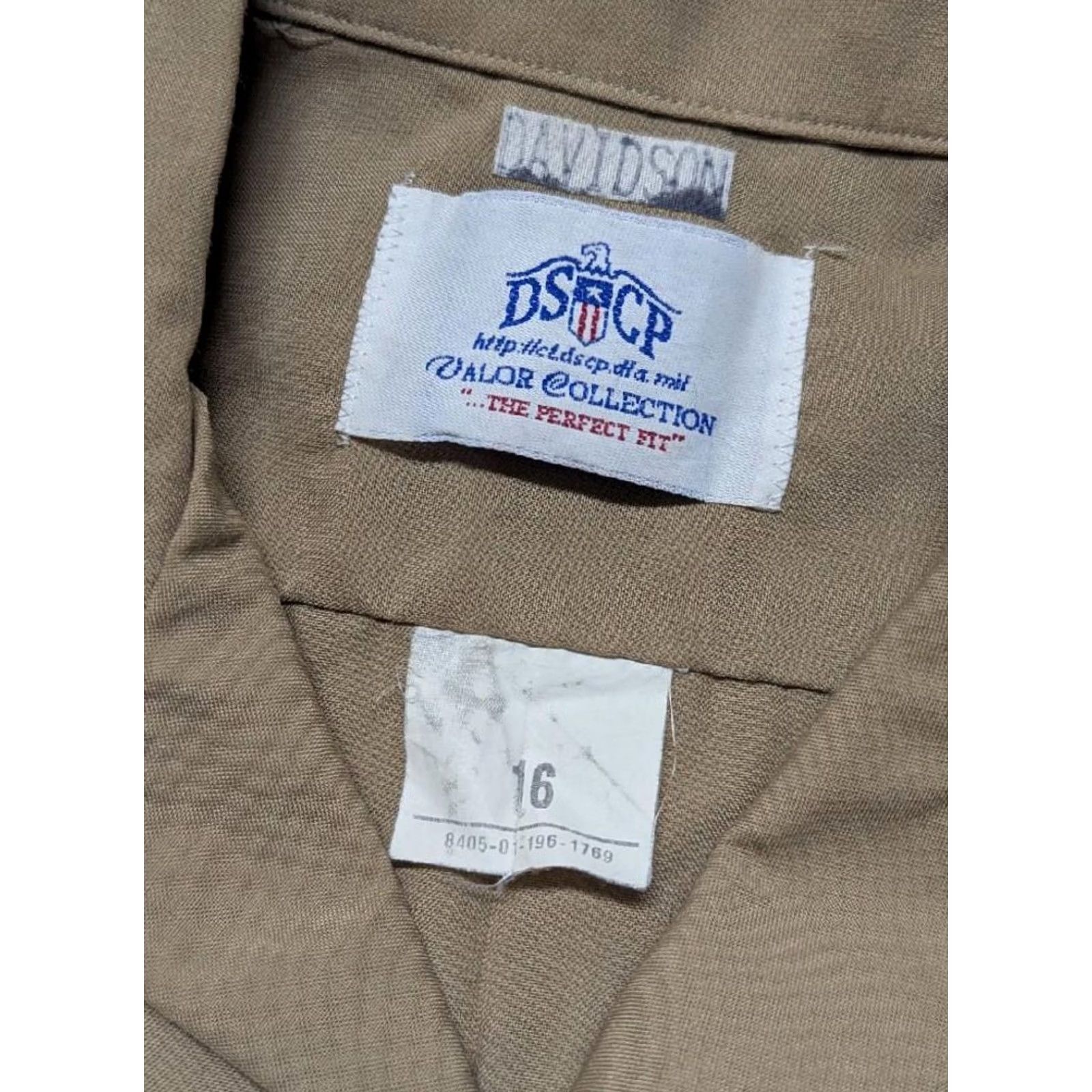 Vintage DSCP US ARMY khaki short sleeve shirt L brown 16 vintage wool blend polyester, wool Men Shirt Mens DSCP Size US L / EU 52-54 / 3 - 4 Thumbnail