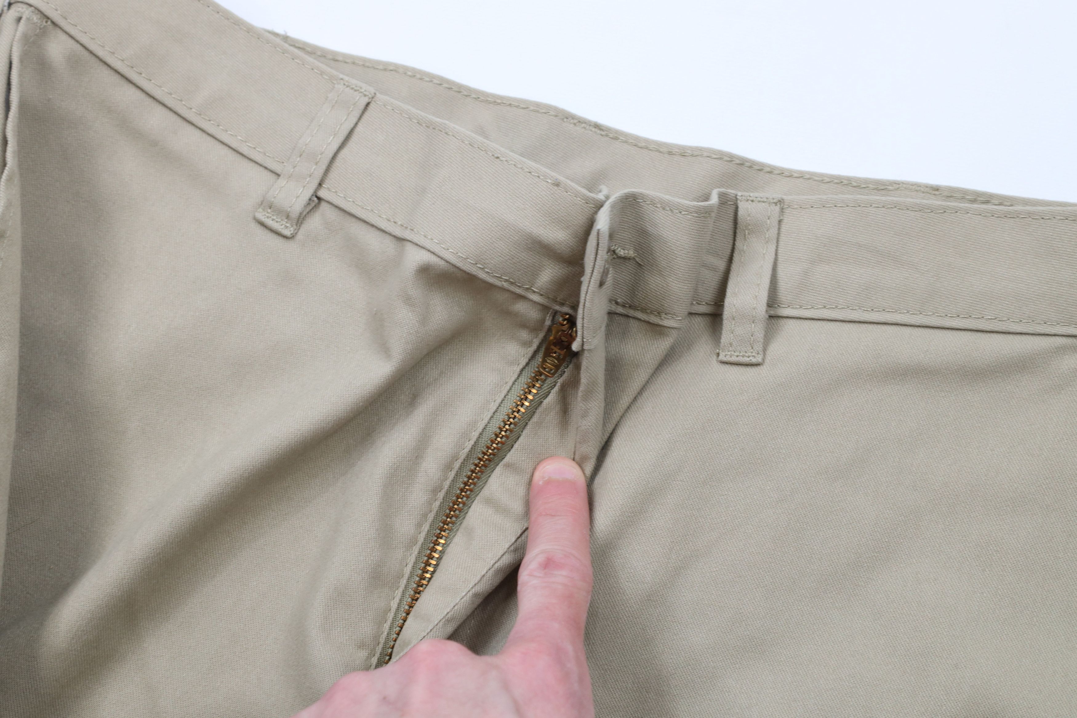 Dickies × Vintage Vintage Dickies Spell Out Wide Leg Dungaree Work Pants Beige Size 34" / US 12 / IT 48 - 6 Thumbnail