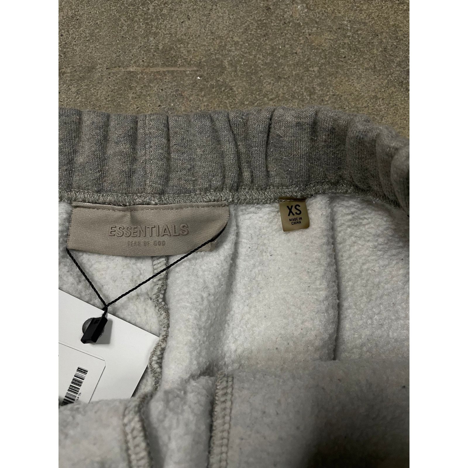 Essentials Essentials 1977 Shorts Grey XS Used Size US 28 / EU 44 - 3 Thumbnail