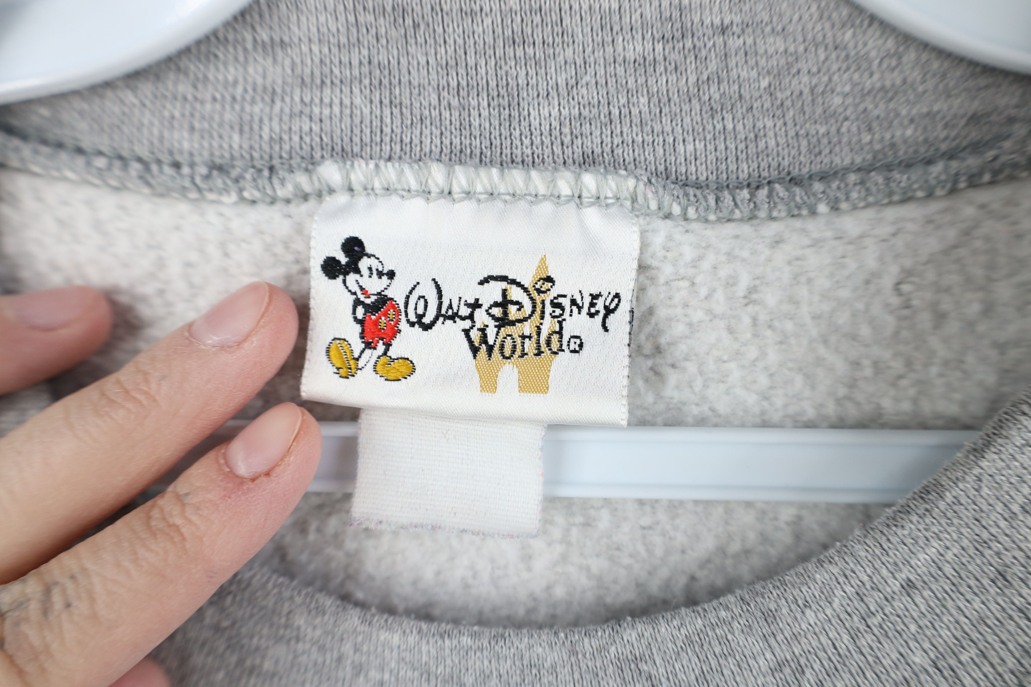 Vintage Vintage Y2K Walt Disney World Winnie the Pooh Sweatshirt Size XL / US 12-14 / IT 48-50 - 9 Thumbnail
