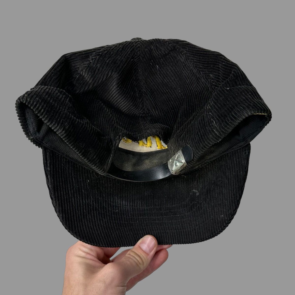 Vintage Vintage 1990s black corduroy hat Size ONE SIZE - 3 Thumbnail