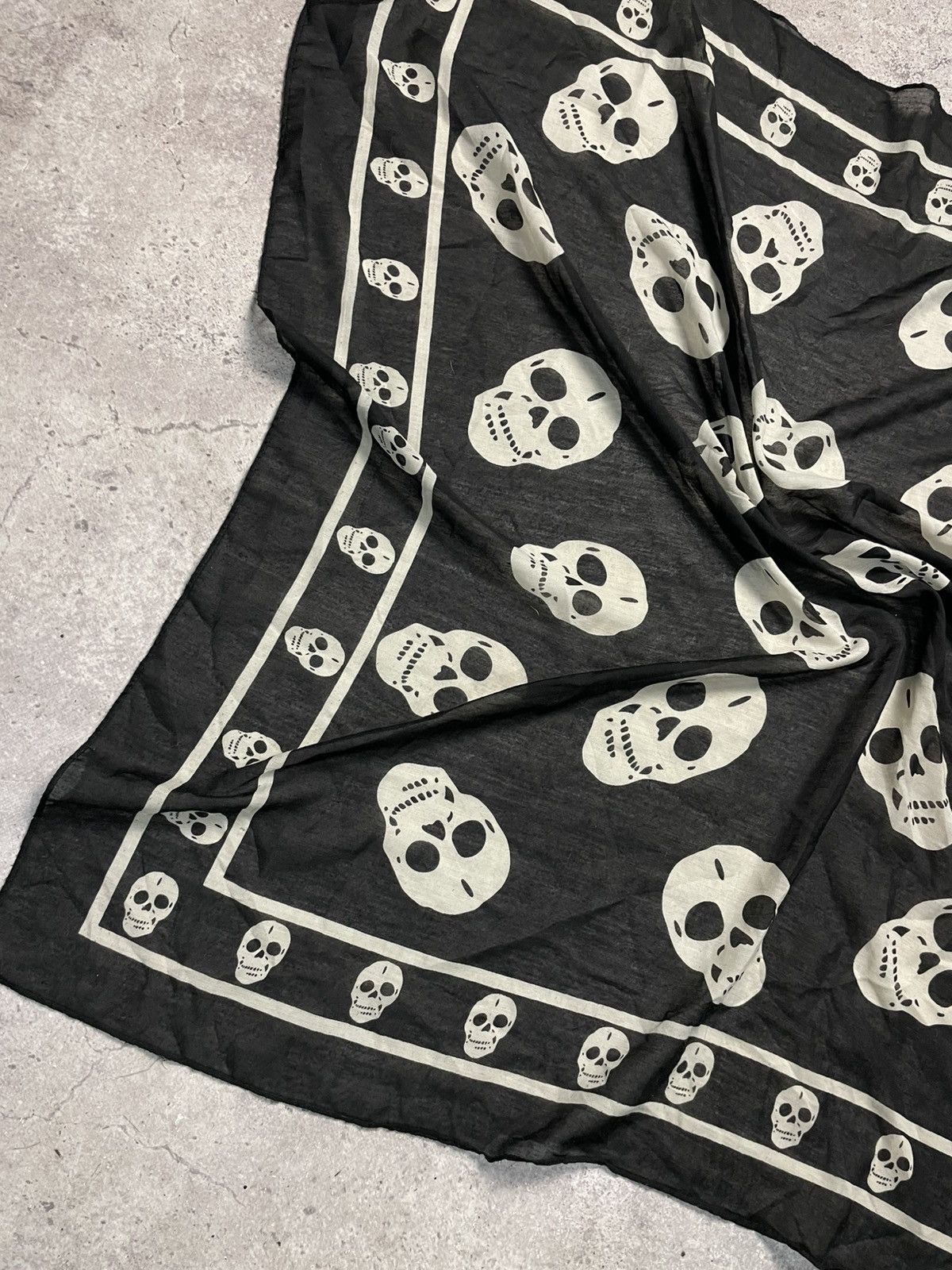 Other Vintage Skull scarf Y2K Punk Size ONE SIZE - 3 Thumbnail