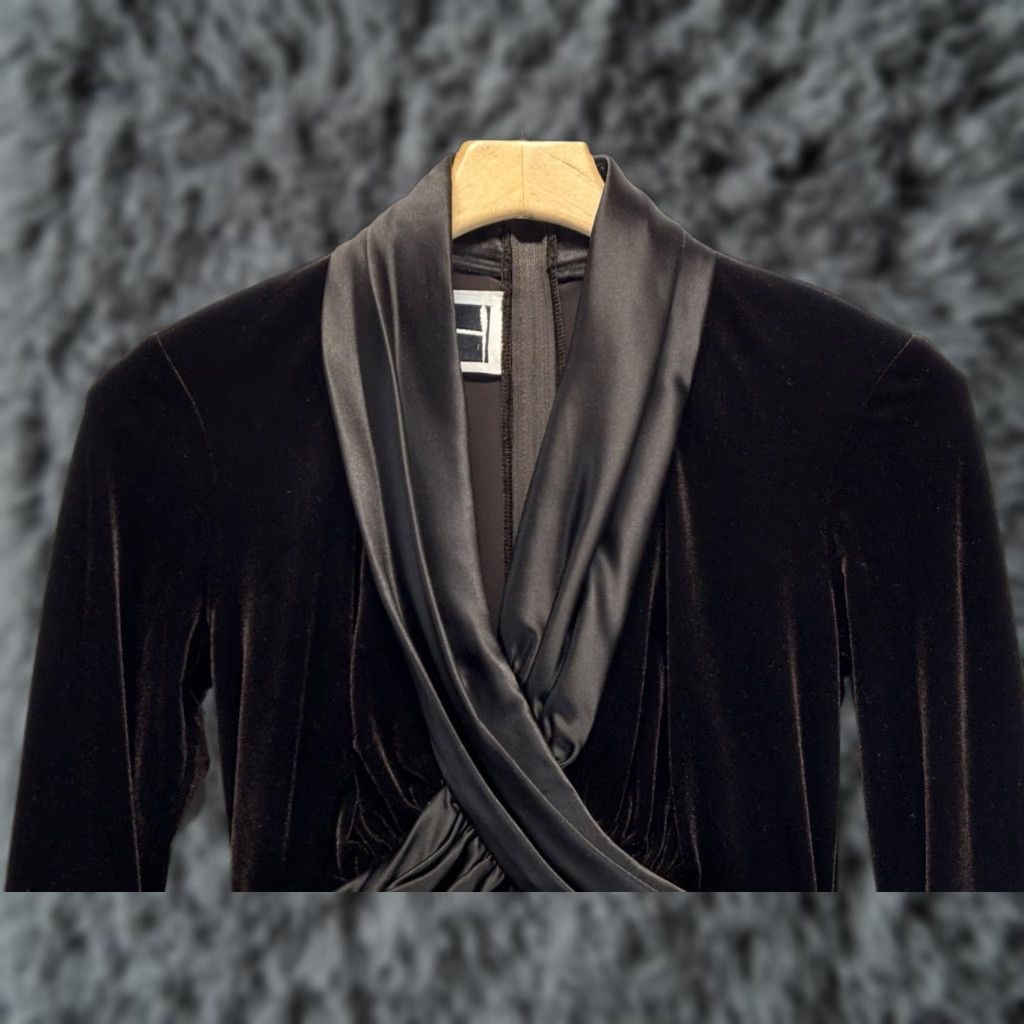 Tadashi Shoji Tadashi Shoji Velvet Evening Formal Maxi Dress Gown Womens 4 Chocolate Brown 3/4 Sleeve Turtleneck Zip Velvet Ball Gown Size S / US 4 / IT 40 - 1 Thumbnail