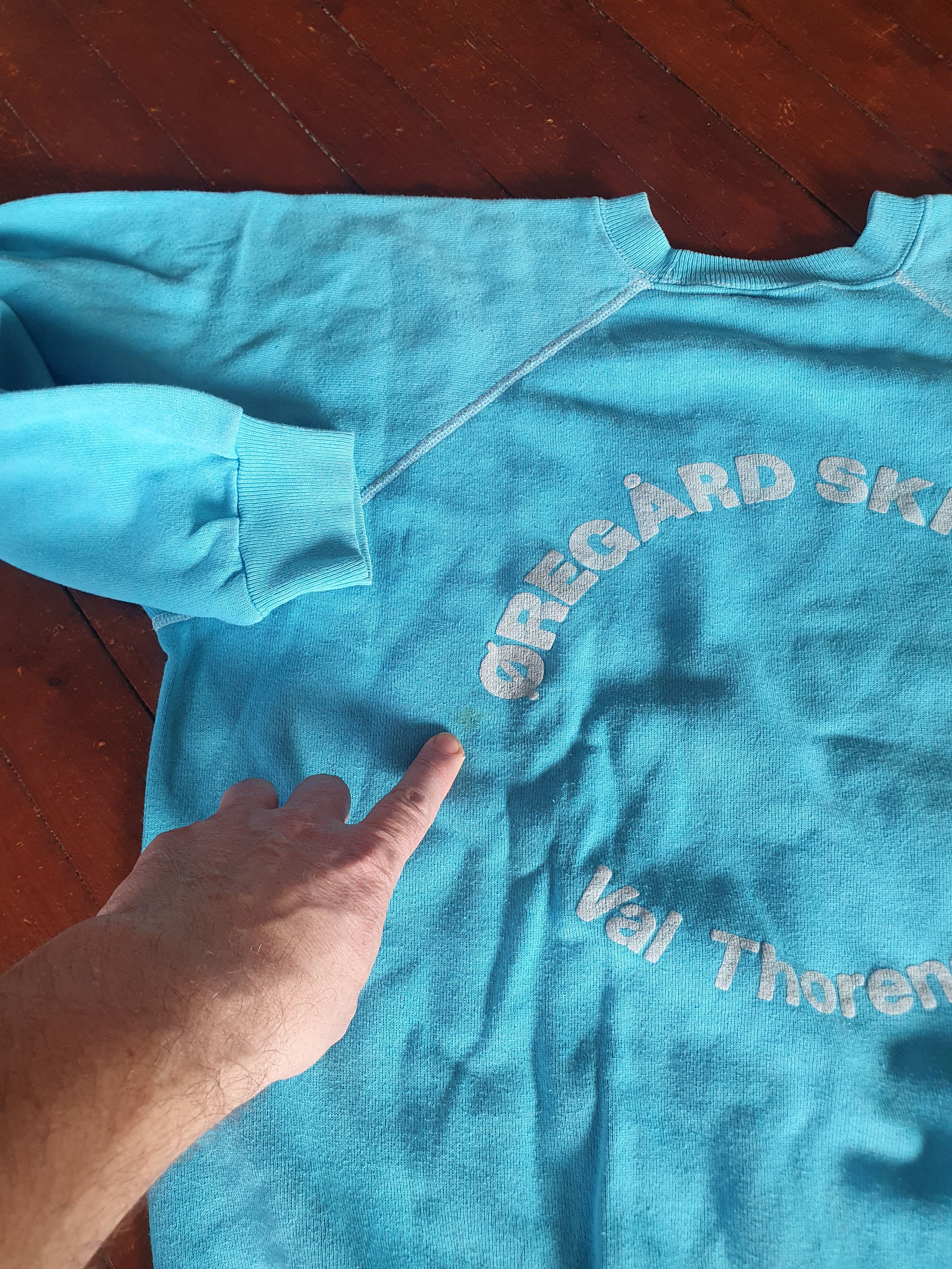 Hanes × Vintage Oregard Ski Team Val Thorens 1986 Vintage sweatshirt sz L? Size US L / EU 52-54 / 3 - 10 Thumbnail
