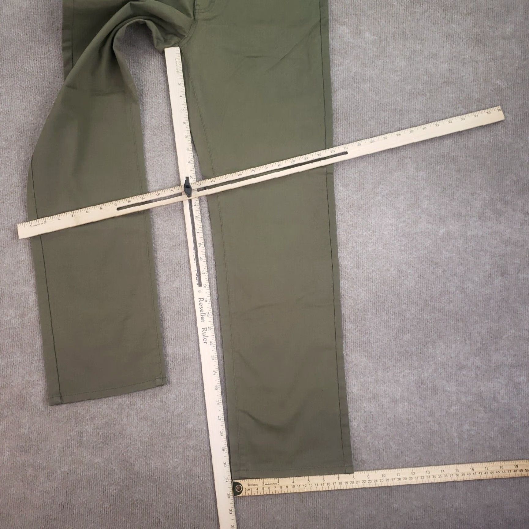 Saks Fifth Avenue Saks Fifth Avenue Men's Green Chino Pants 32x31 Straight Leg Stretch Size US 32 / EU 48 - 2 Thumbnail