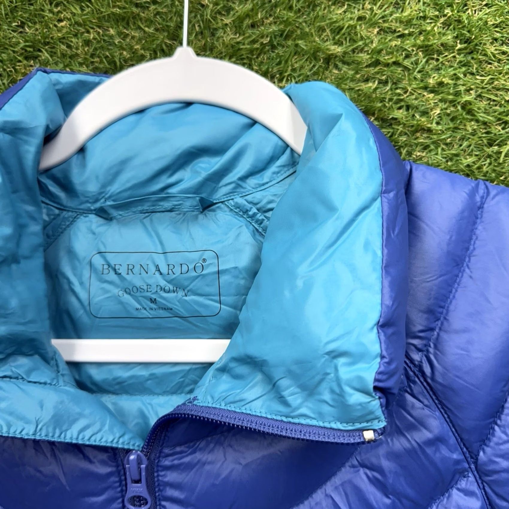 Vintage Bernardo Down Puffer Vest Womens Medium Blue Lightweight Packable Quilted Vest Size M / US 6-8 / IT 42-44 - 7 Thumbnail