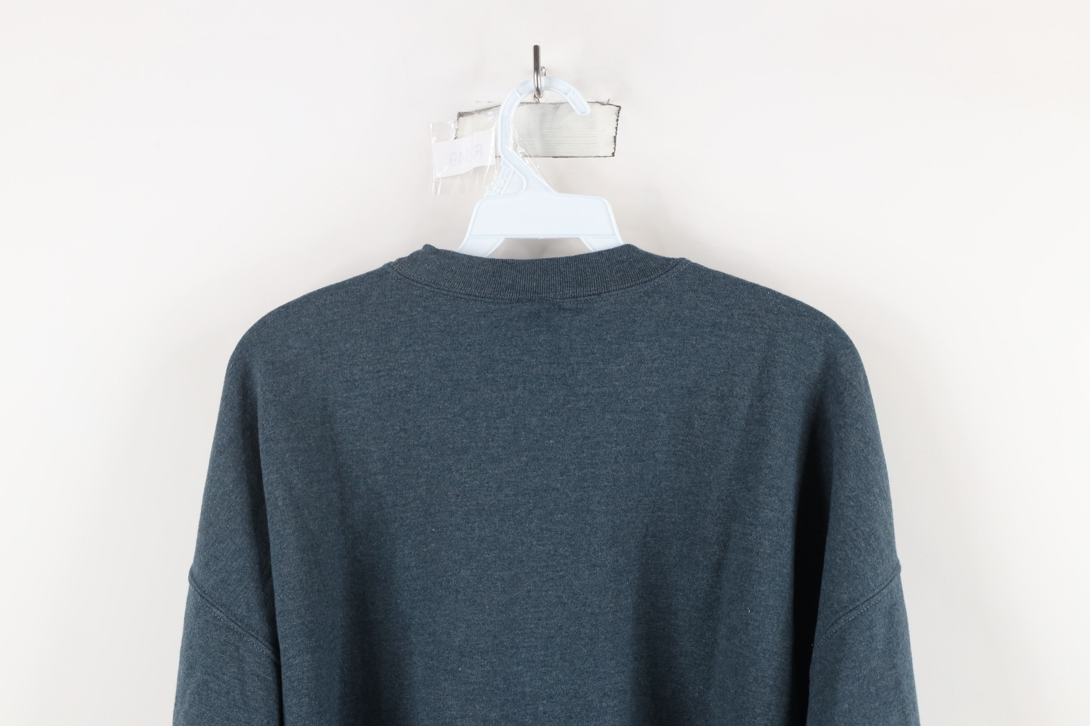 Vintage Vintage 90s Streetwear Out Alaska Wolf Crewneck Sweatshirt Size US XL / EU 56 / 4 - 9 Thumbnail