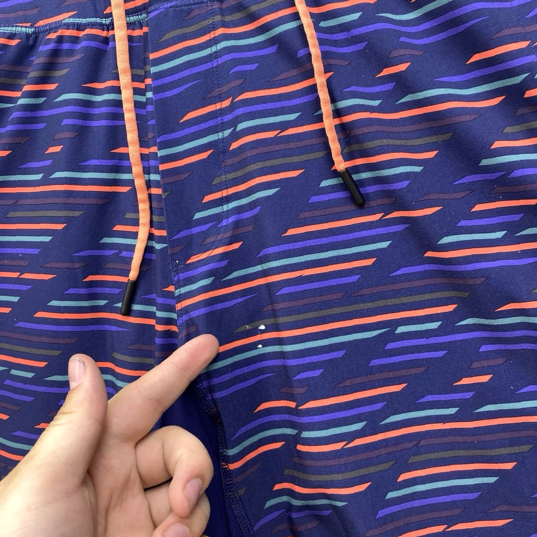 Lululemon Lululemon athletica Shorts Mens 30 Multicolor Stripe 9" Athletic Lined T.H.E. SHORT Athletic Casual, Travel, Workwear Mens 30 Blue Striped Shorts Size US 30 / EU 46 - 3 Thumbnail