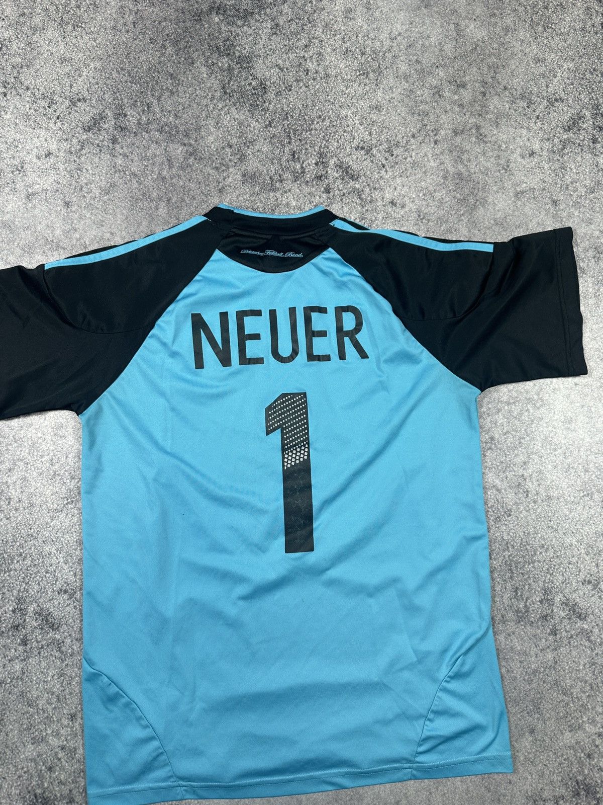 Vintage Vintage Adidas Bayern Munich 1 Neuer Soccer Jersey Blokecore Size US XL / EU 56 / 4 - 3 Thumbnail