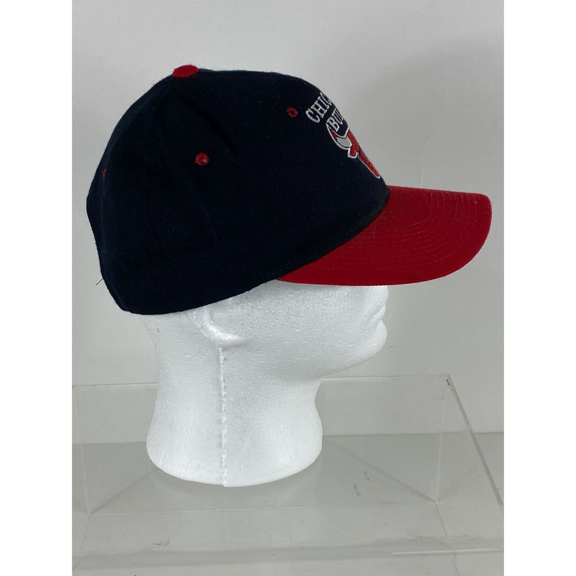 NBA × Vintage VTG G.C.C. Cap NBA Chicago Bulls Embroidered Snapback Hat Bl Size ONE SIZE - 3 Thumbnail