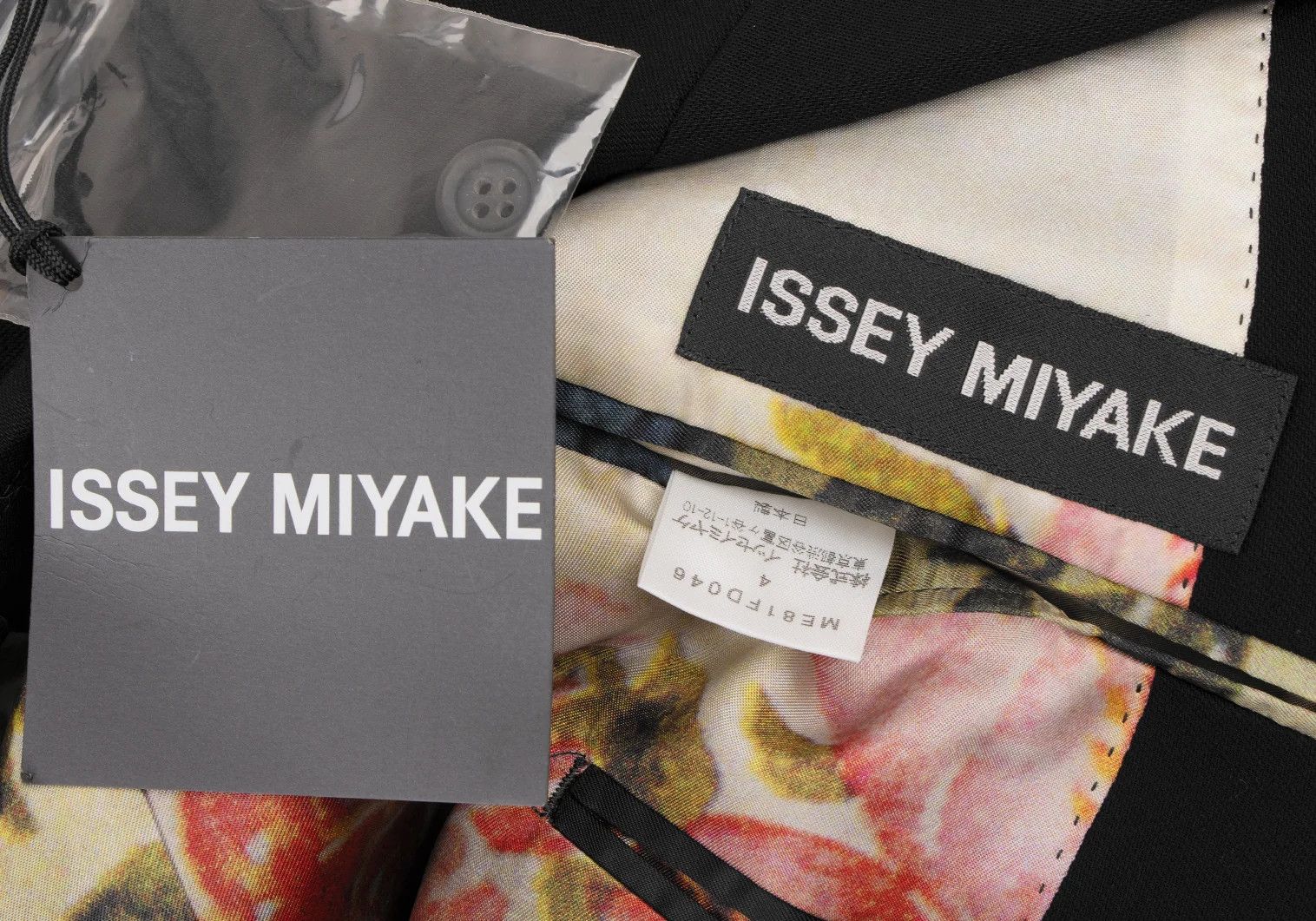 Issey Miyake Japanese Art Print Lining Jacket in Black Size 4 Size US XL / EU 56 / 4 - 18 Thumbnail