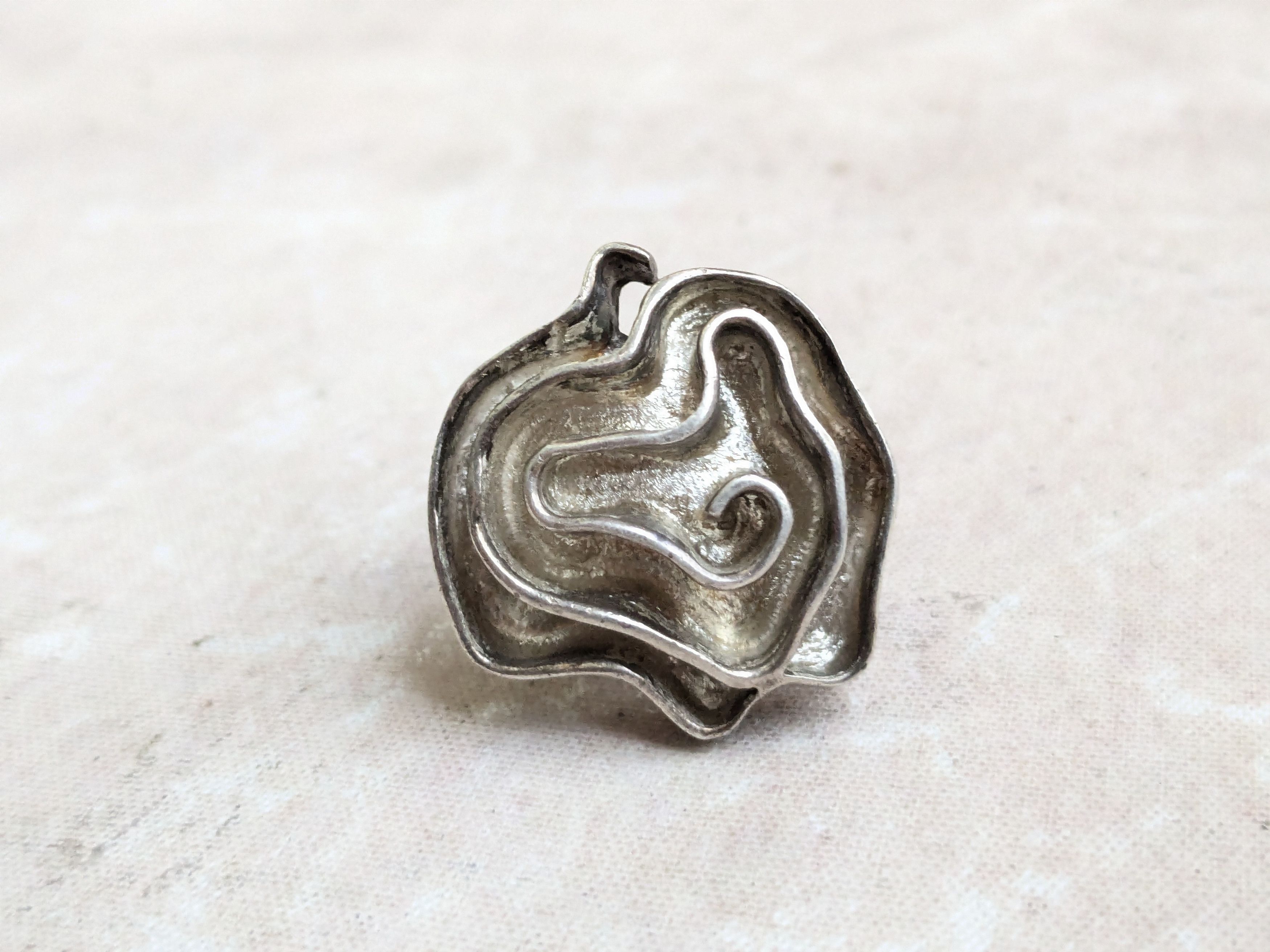 Sterling Silver Vintage Sterling Silver Ring Ilaria Floral Flower Cocktail Size ONE SIZE - 2 Thumbnail