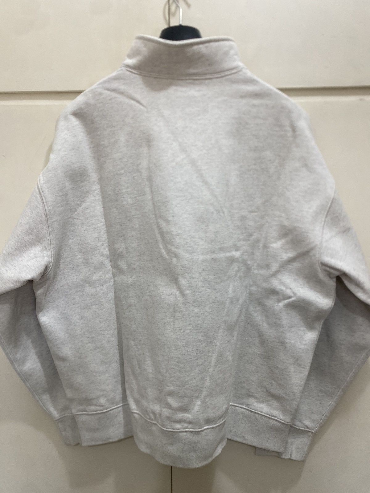 Nike Nike sweatshirt size XL, white, used in perfect condition. Size US XL / EU 56 / 4 - 11 Thumbnail