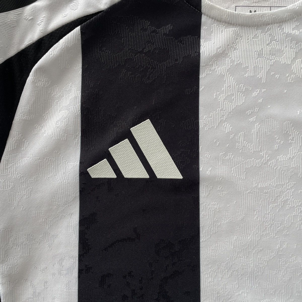 Adidas Juventus Authentic Adidas HEAT.RDY Home Jersey 2024/2025 Size US M / EU 48-50 / 2 - 3 Thumbnail